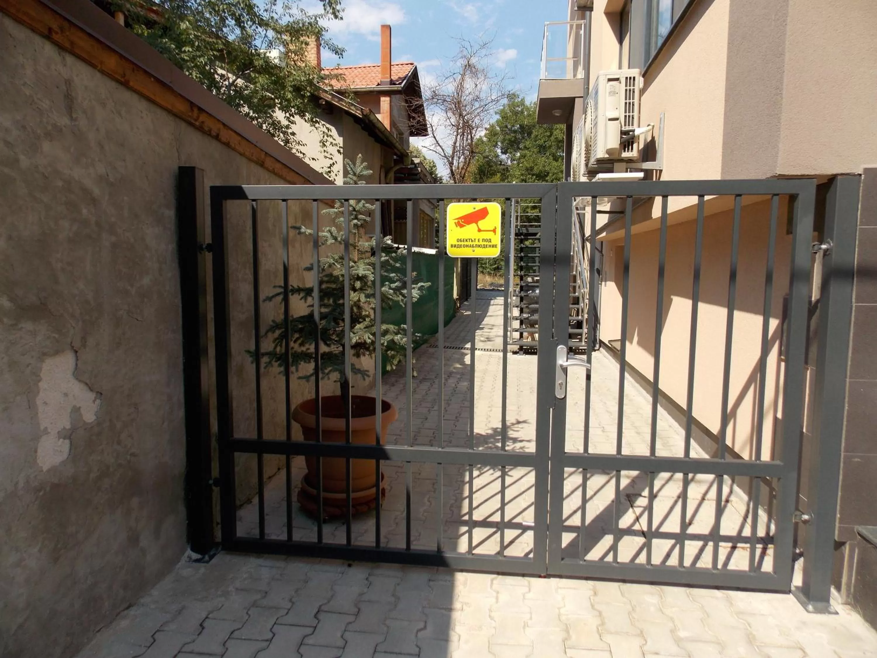 Property building, Patio/Outdoor Area in Apart Hotel Rosen