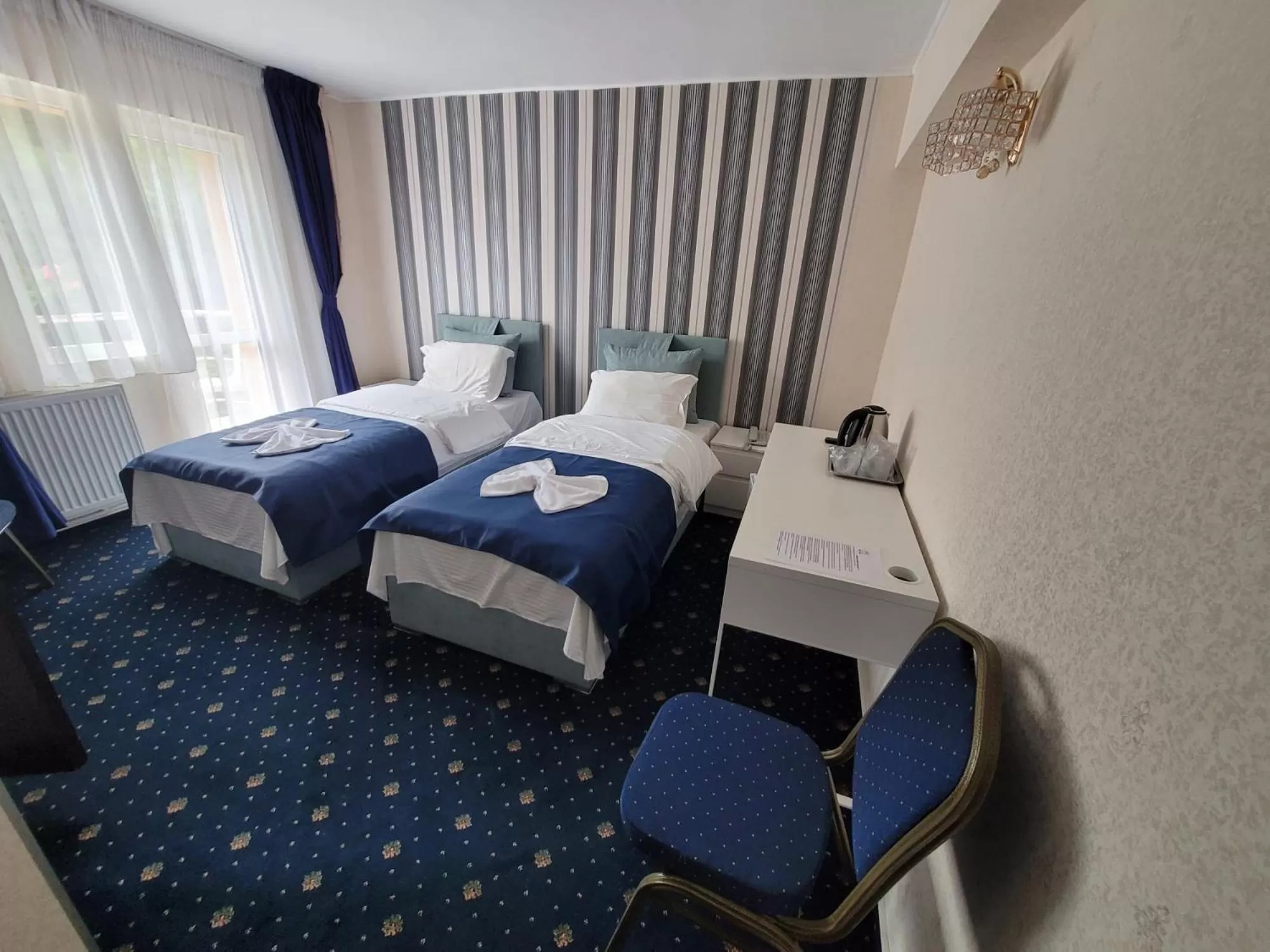 Photo of the whole room, Bed in Hotel Green Palace