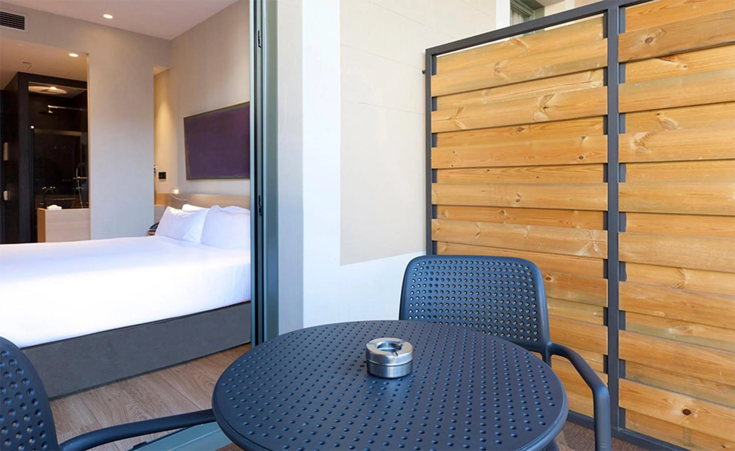 Balcony/Terrace, Bed in Hotel Àmbit Barcelona