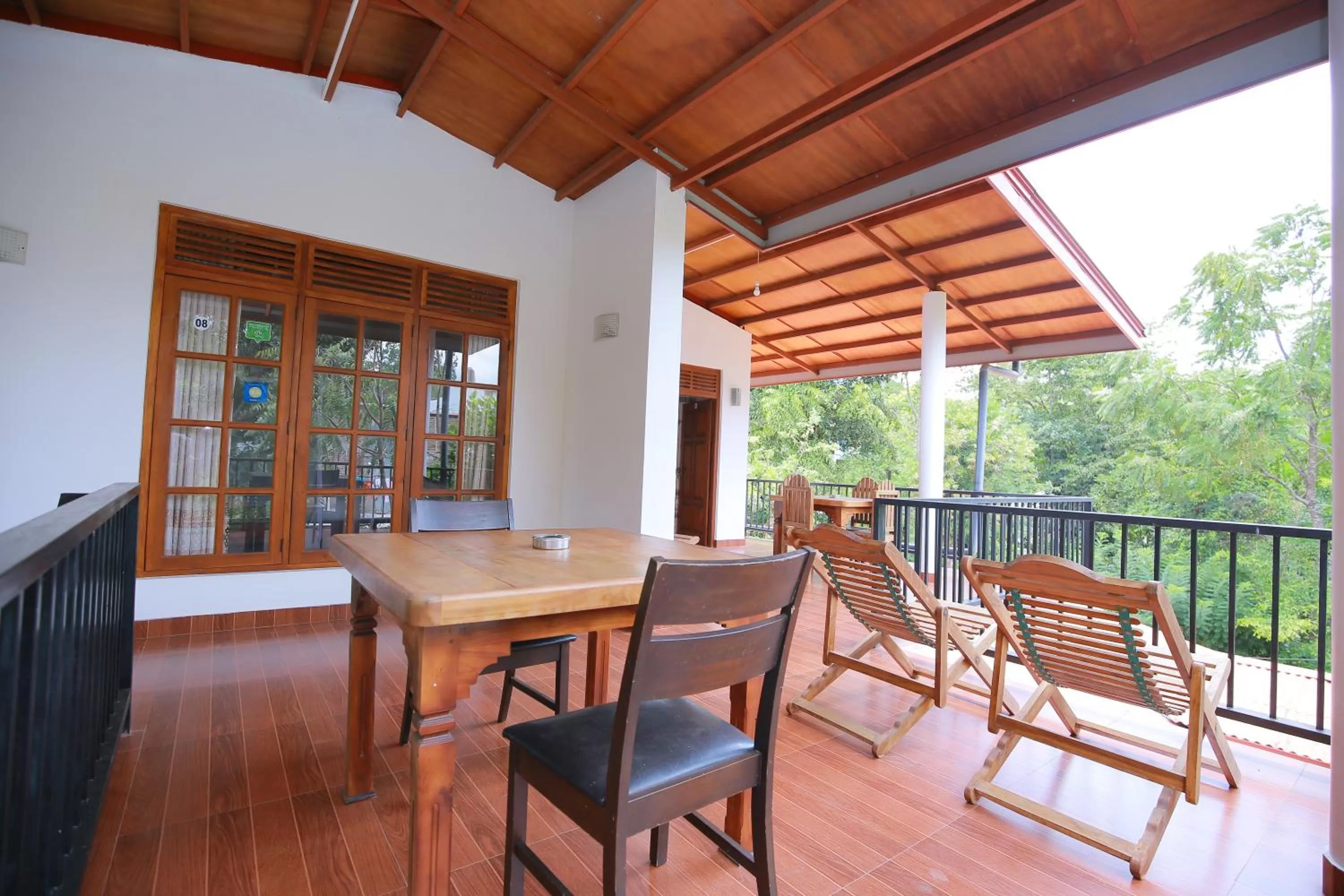 Balcony/Terrace in Freedom Guest Inn Ella