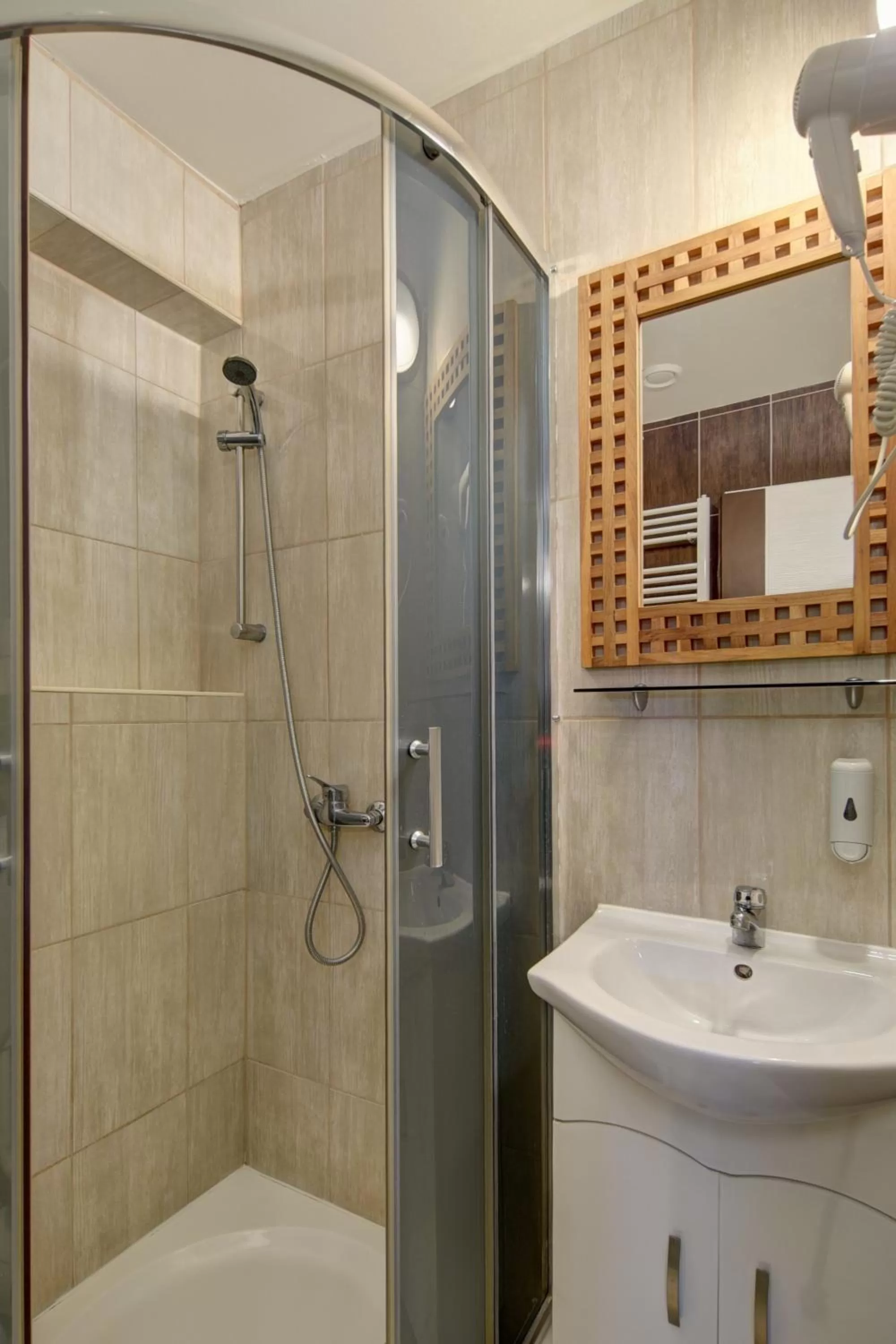 Familia Panzió & Apartmanház Győr