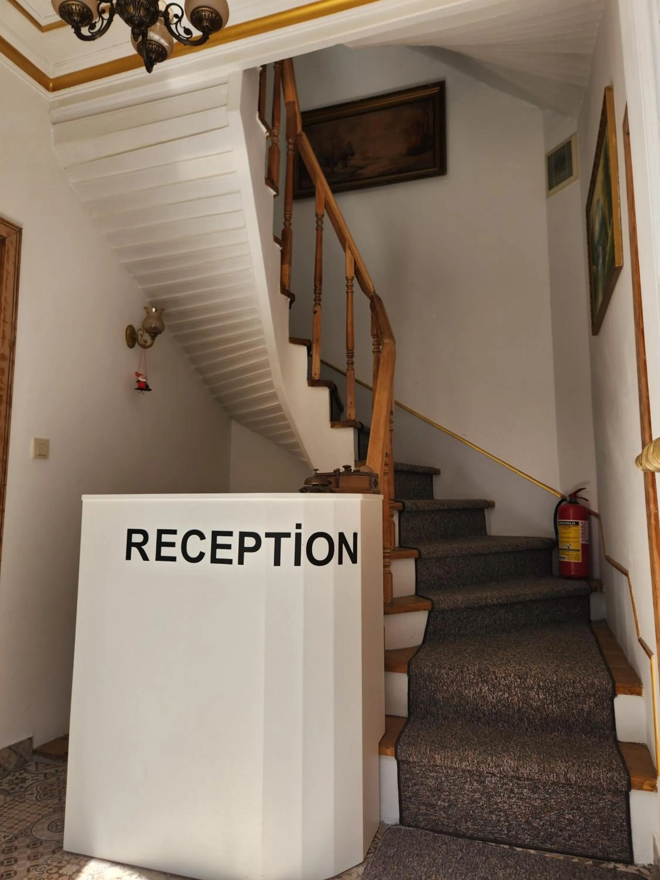 Property building in Kadıköy White House