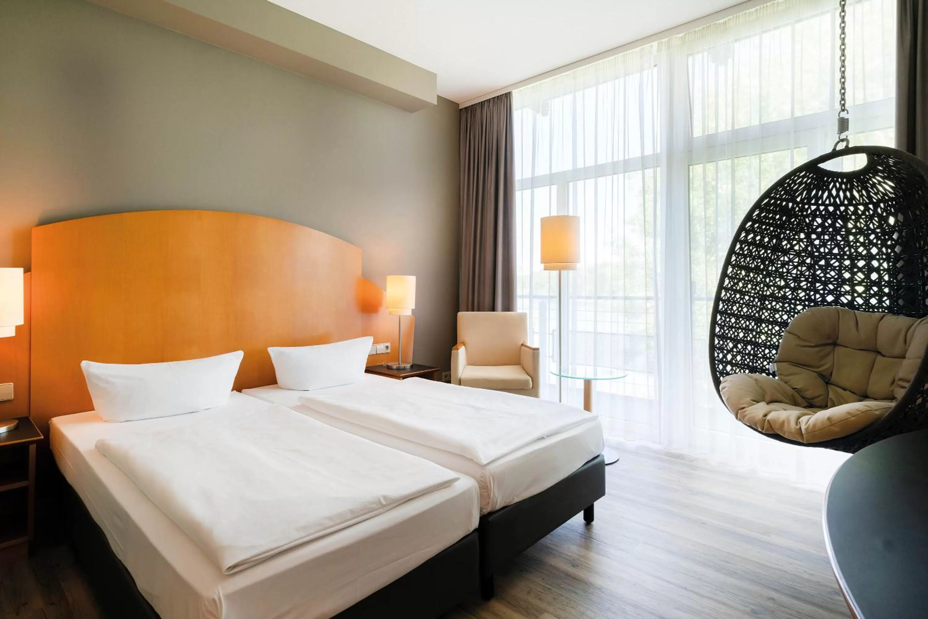 Photo of the whole room, Bed in Seminaris Avendi Hotel Potsdam