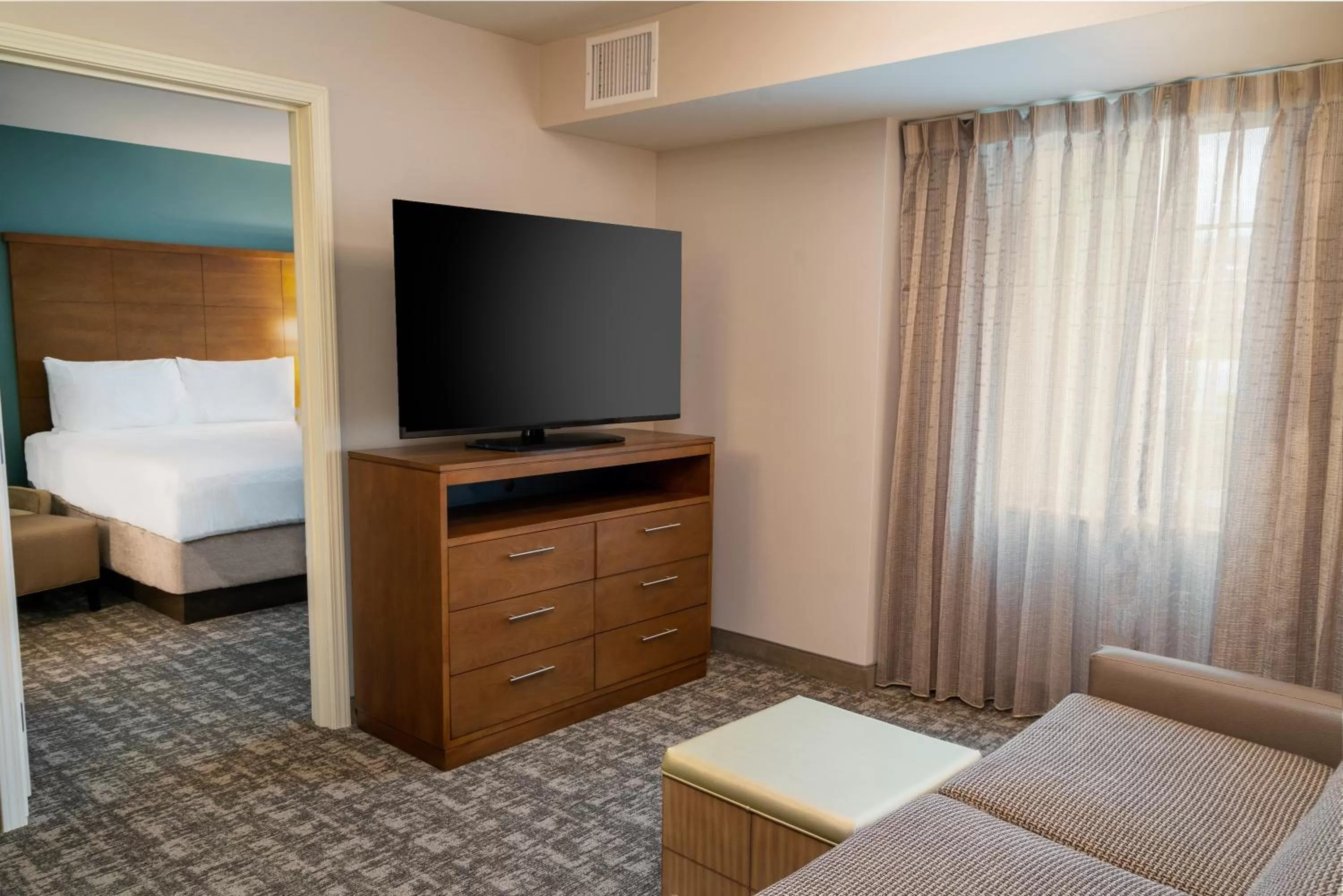 Photo of the whole room, Bed in Staybridge Suites - Nashville - Franklin by IHG