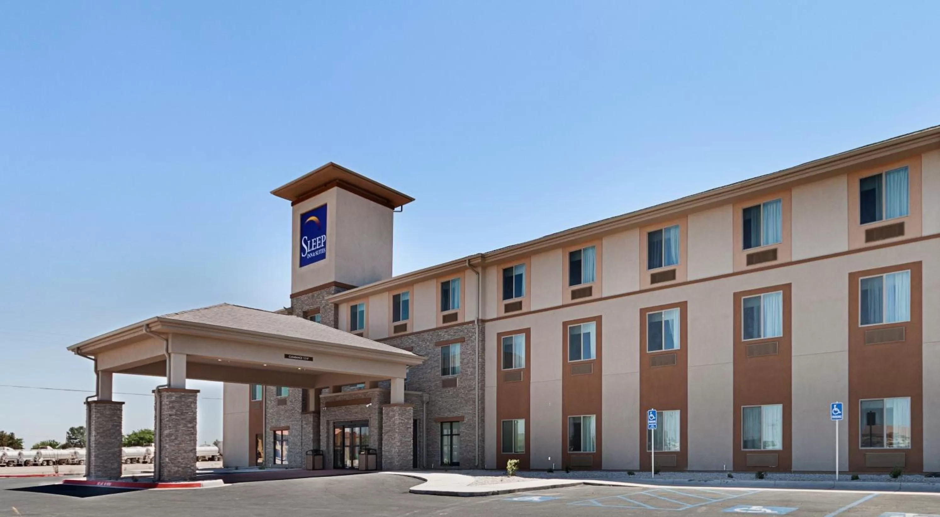 Property building in Sleep Inn & Suites Carlsbad Caverns Area