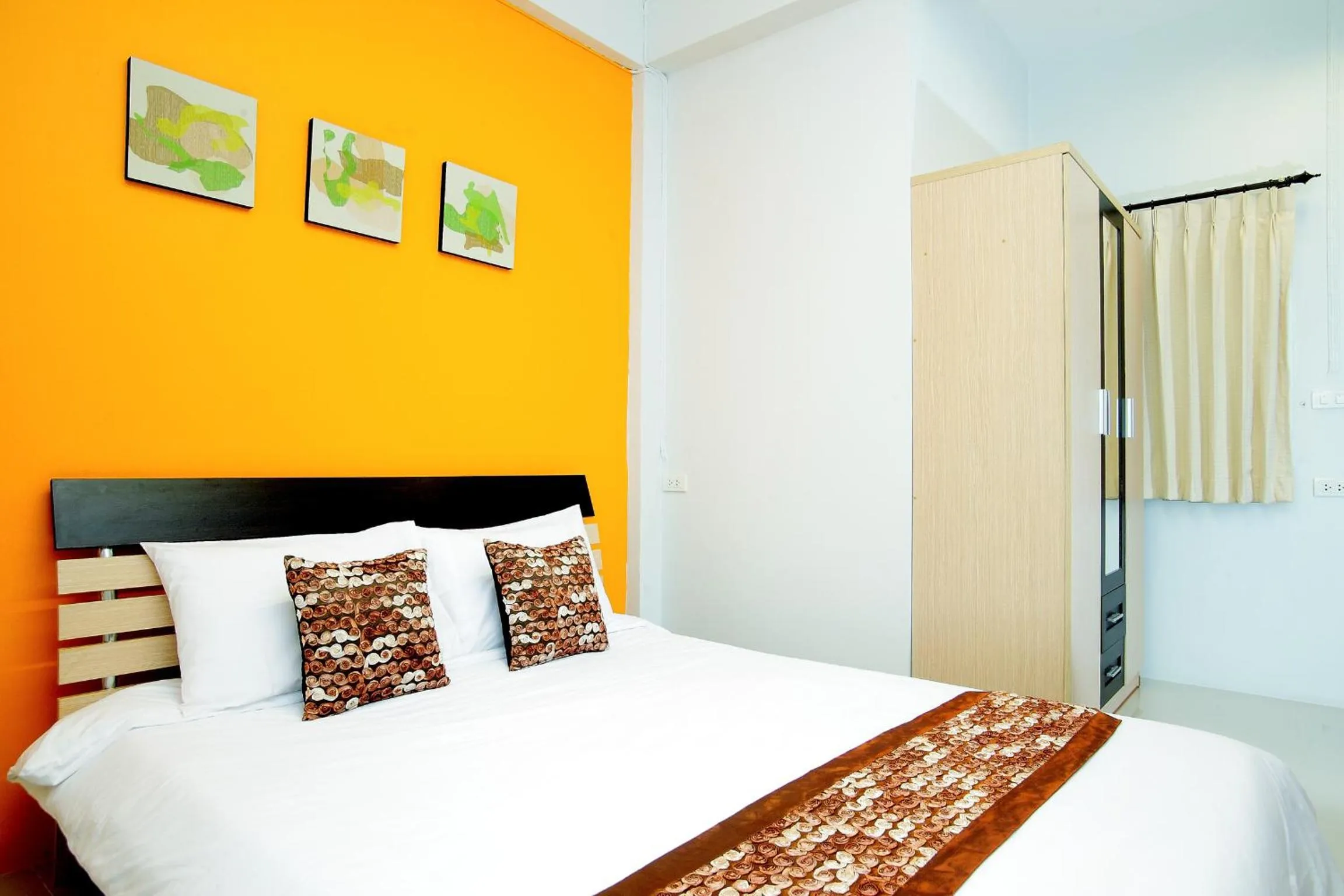 Bedroom, Bed in Smile Inn