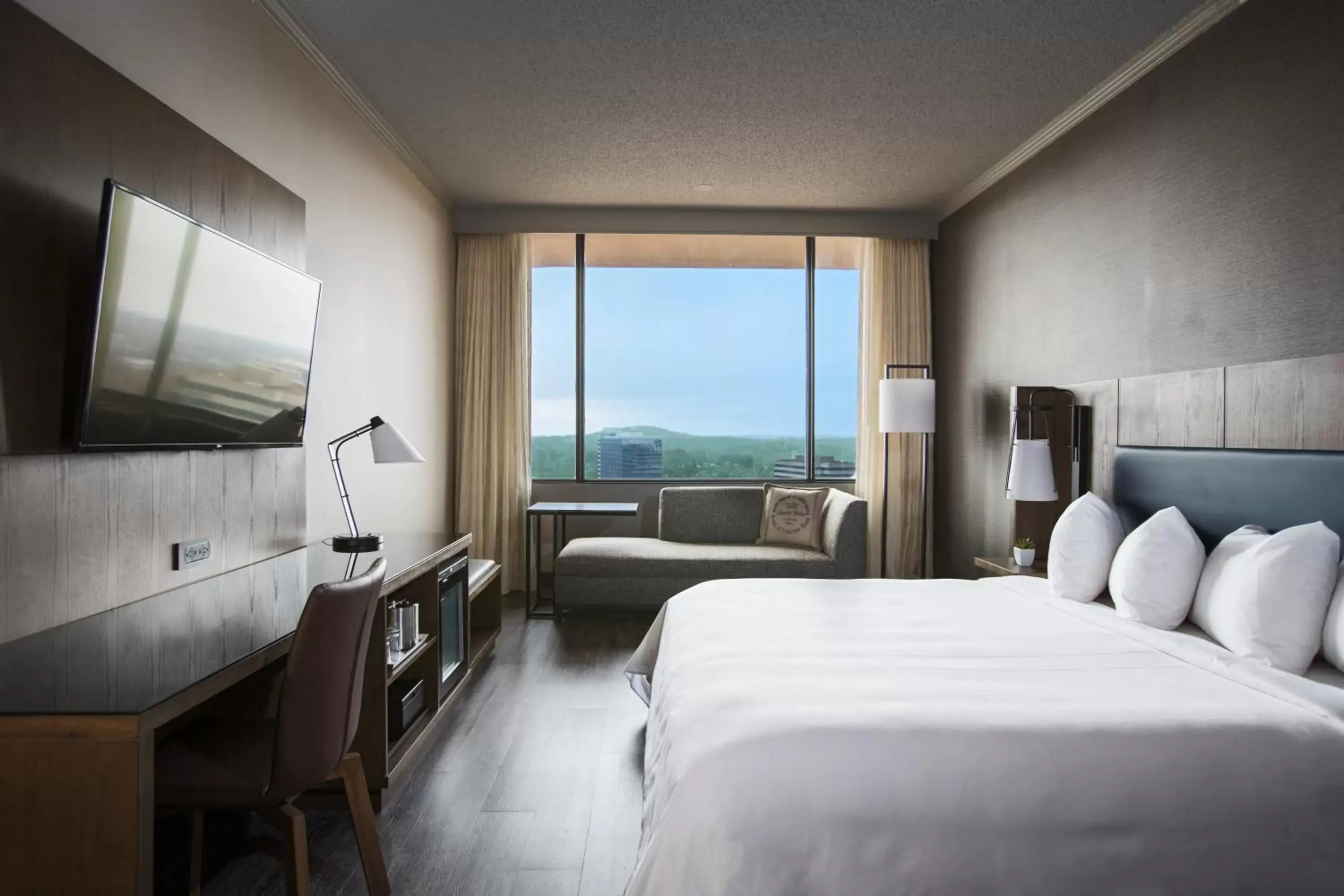 Deluxe King in Sonesta Nashville Airport Deluxe King in Sonesta Nashville Airport