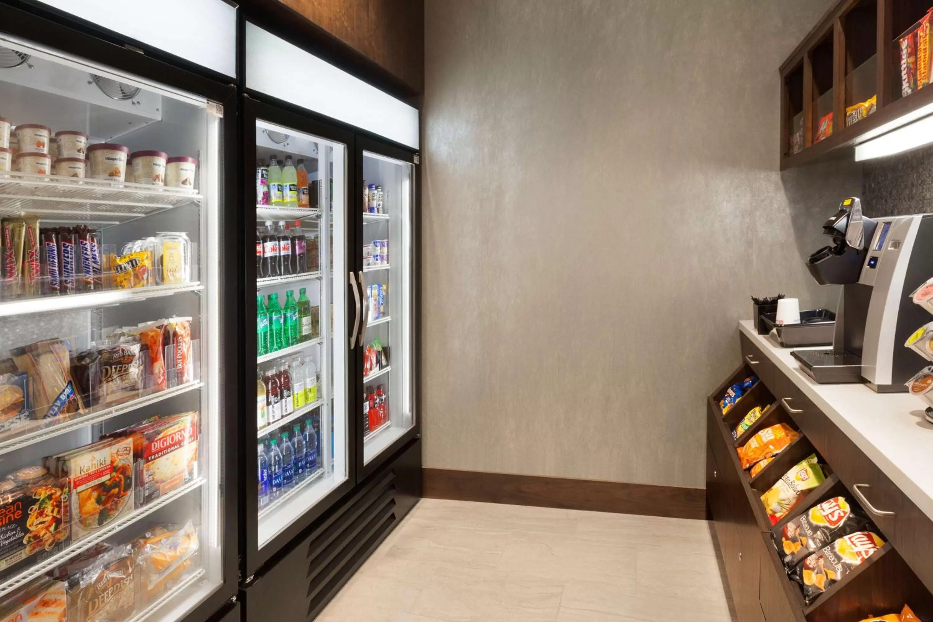 Restaurant/places to eat in Hilton Garden Inn Charlotte Southpark