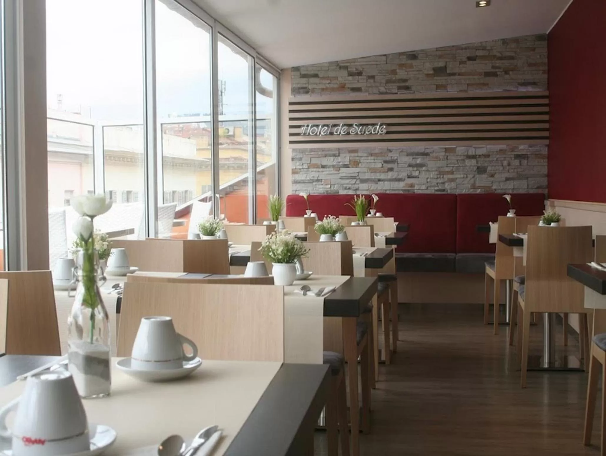 Restaurant/places to eat in Hotel De Suède