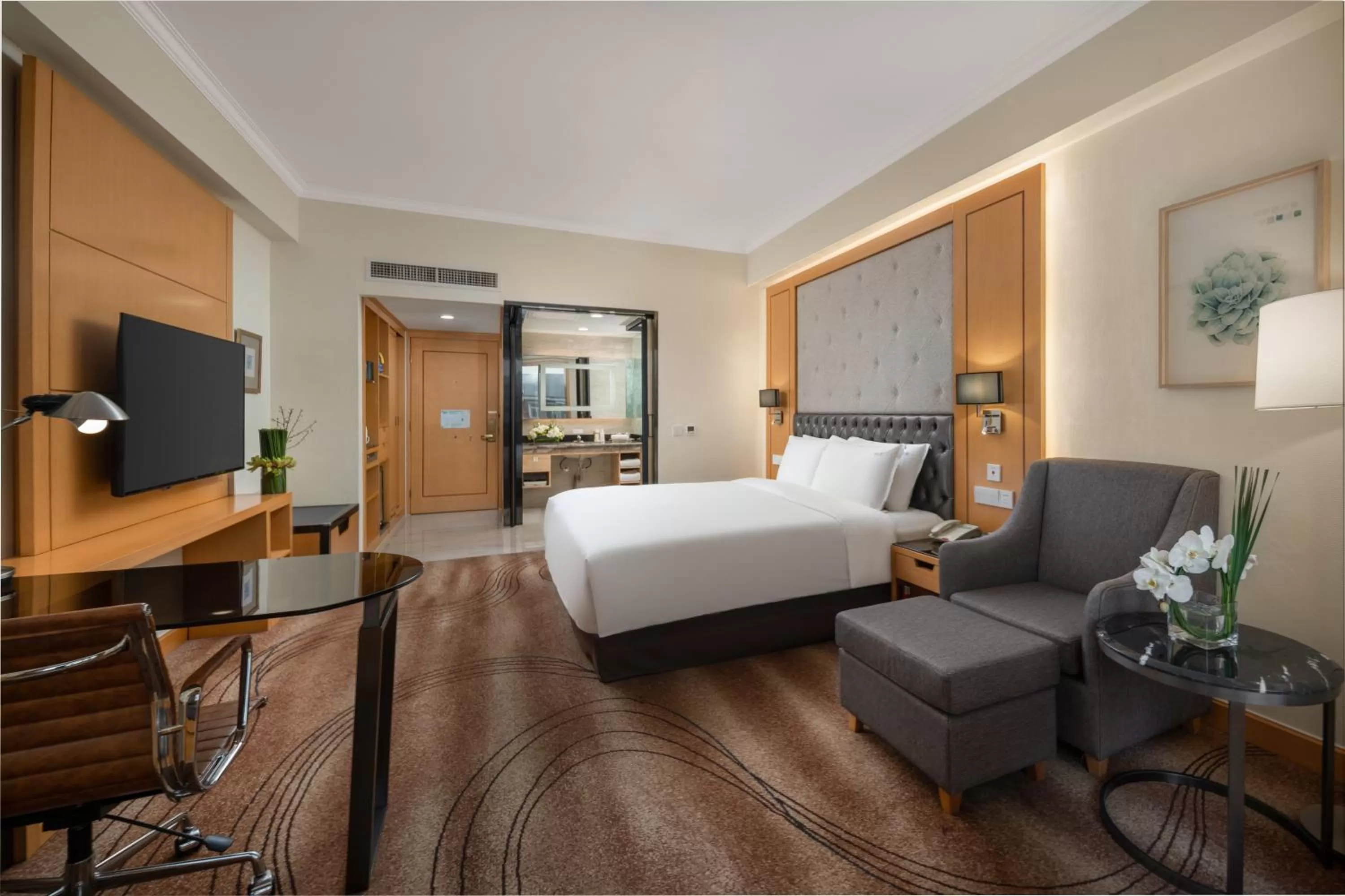 Bedroom, Bed in Holiday Inn Beijing Chang An West by IHG