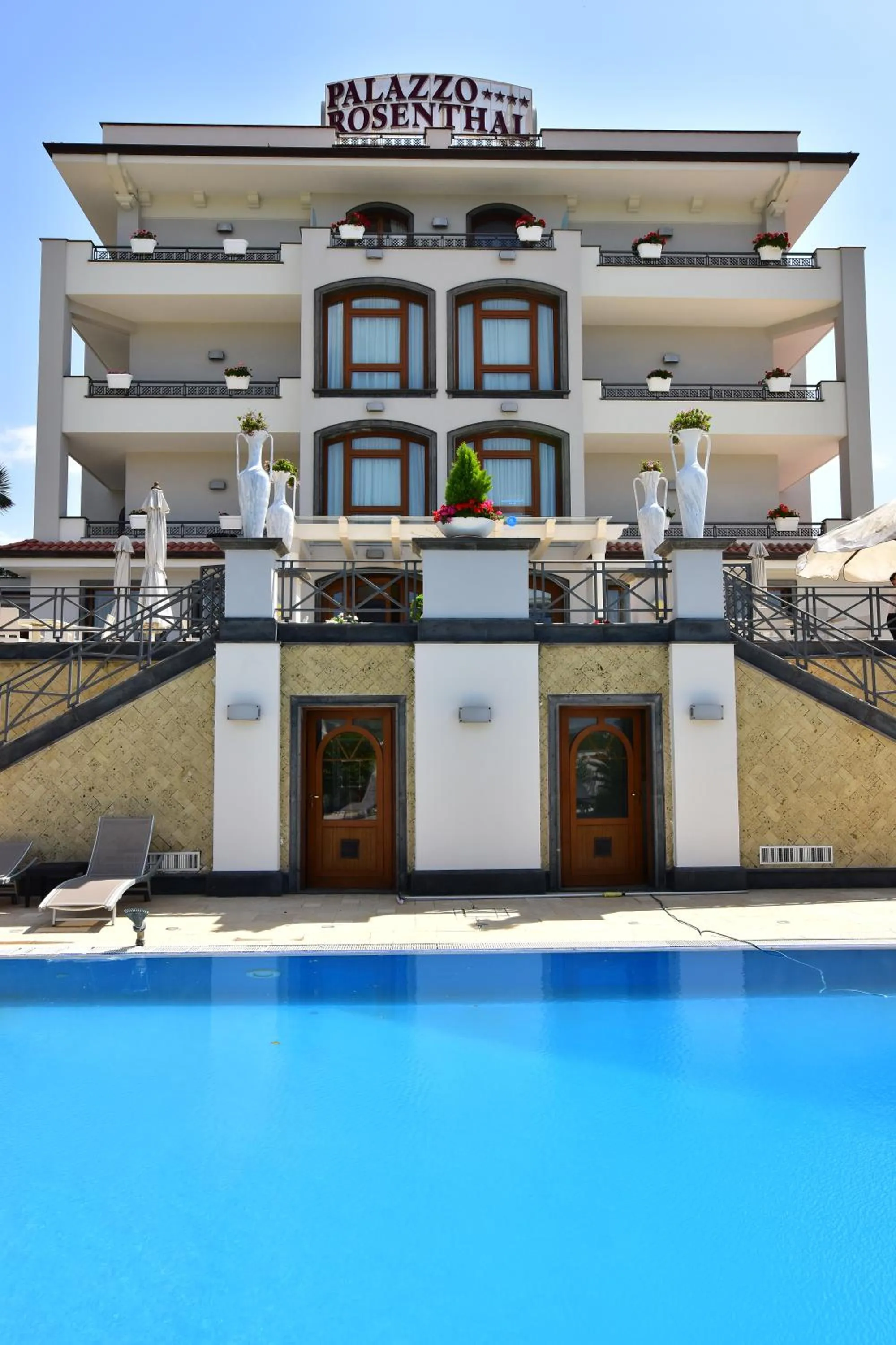 Property building in Palazzo Rosenthal Vesuview Hotel & Resort