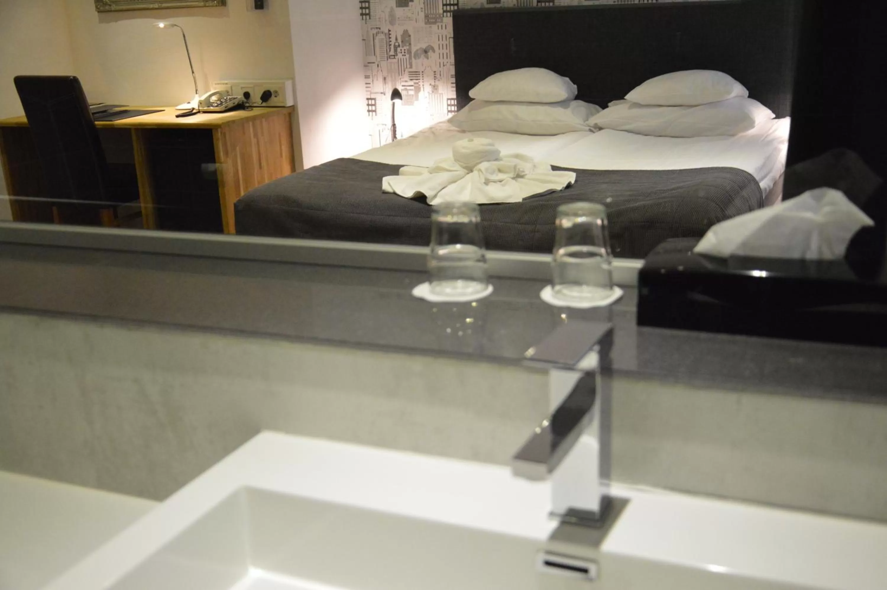 Bed in Best Western Hotel Anno 1937