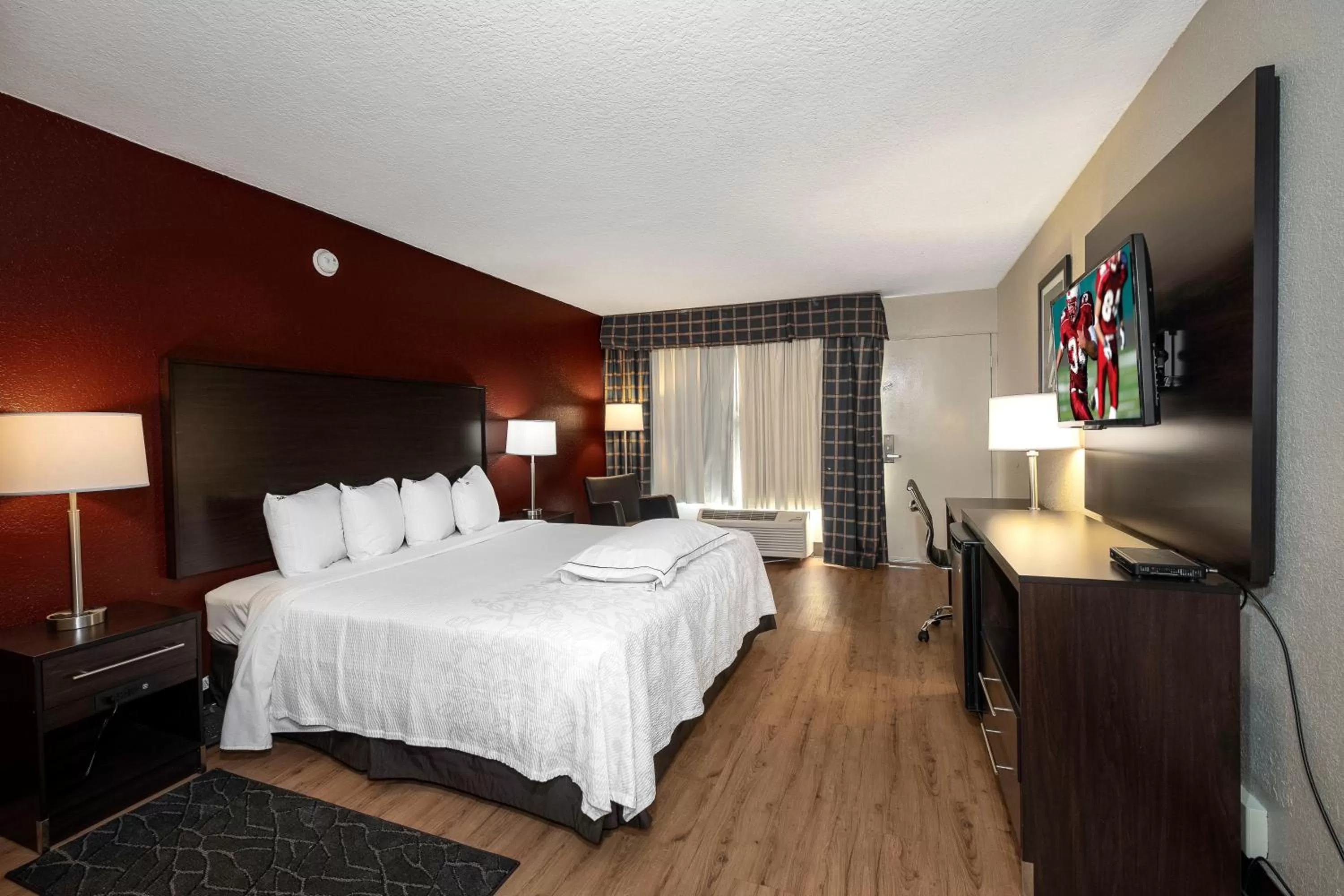 Photo of the whole room, Bed in Red Roof Inn PLUS+ St. Augustine