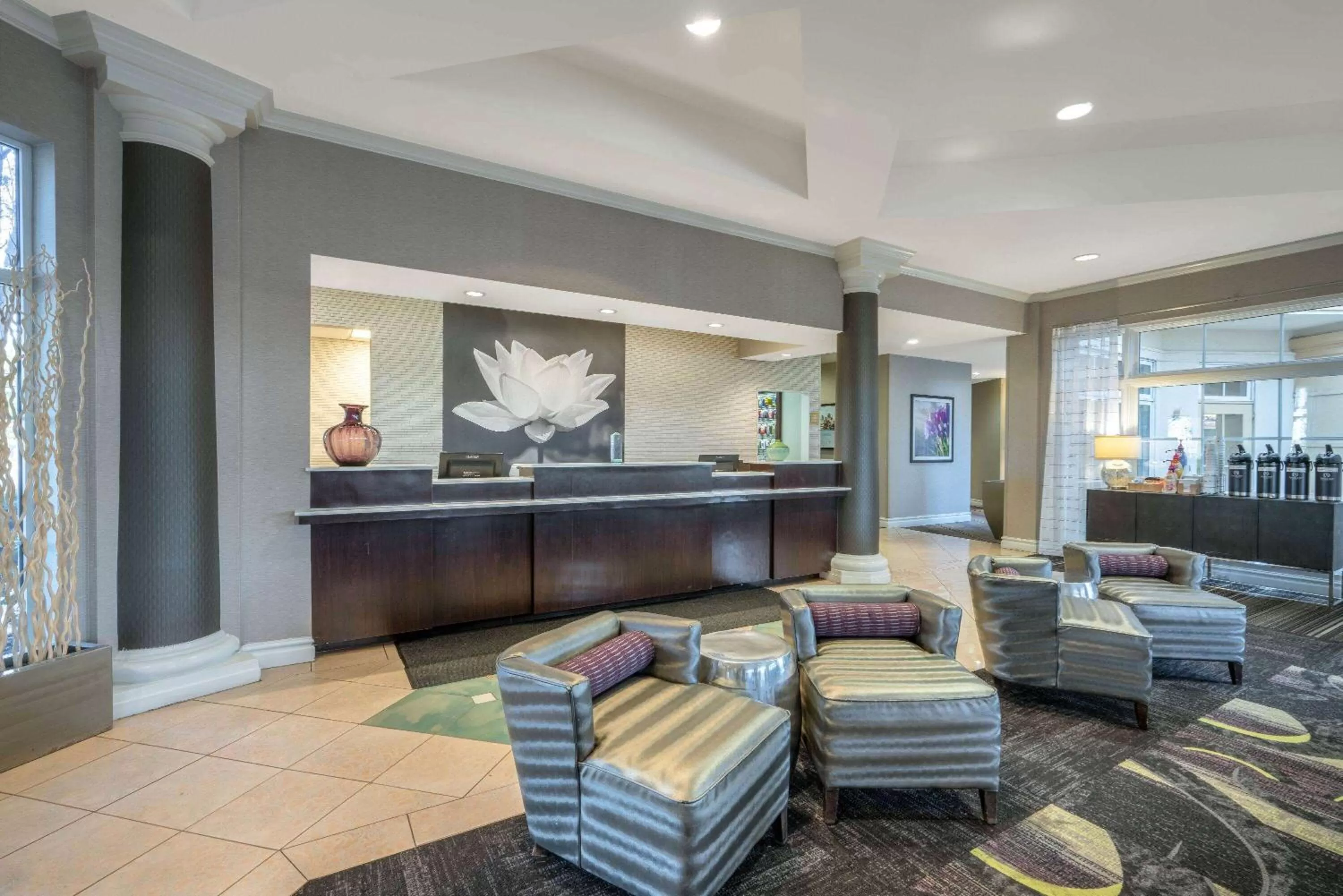 Lobby or reception in La Quinta by Wyndham Pueblo