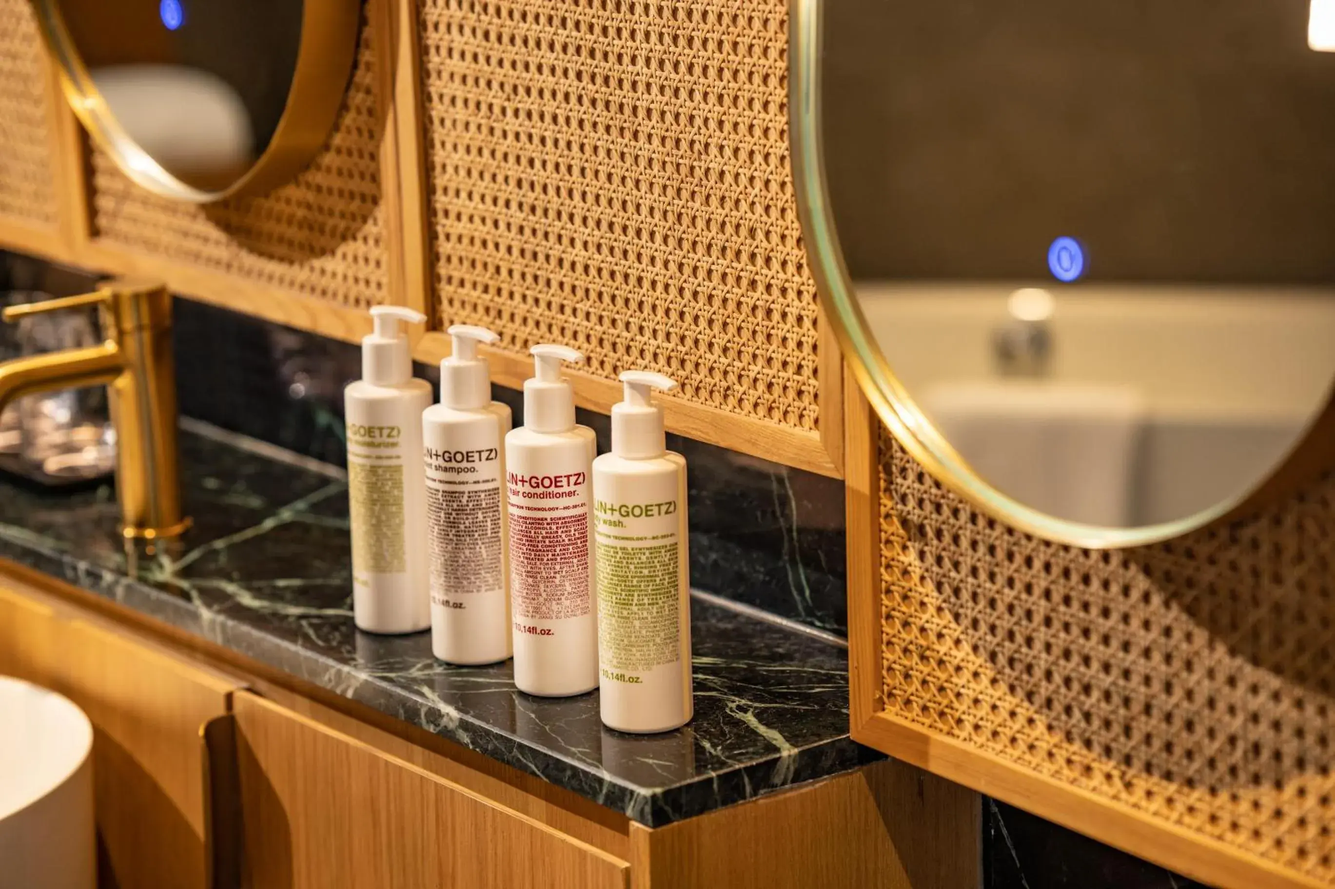 Superior Double Club Floor Room with Lake View in L7 WEST LAKE HANOI by LOTTE HOTELS Superior Double Club Floor Room with Lake View in L7 WEST LAKE HANOI by LOTTE HOTELS