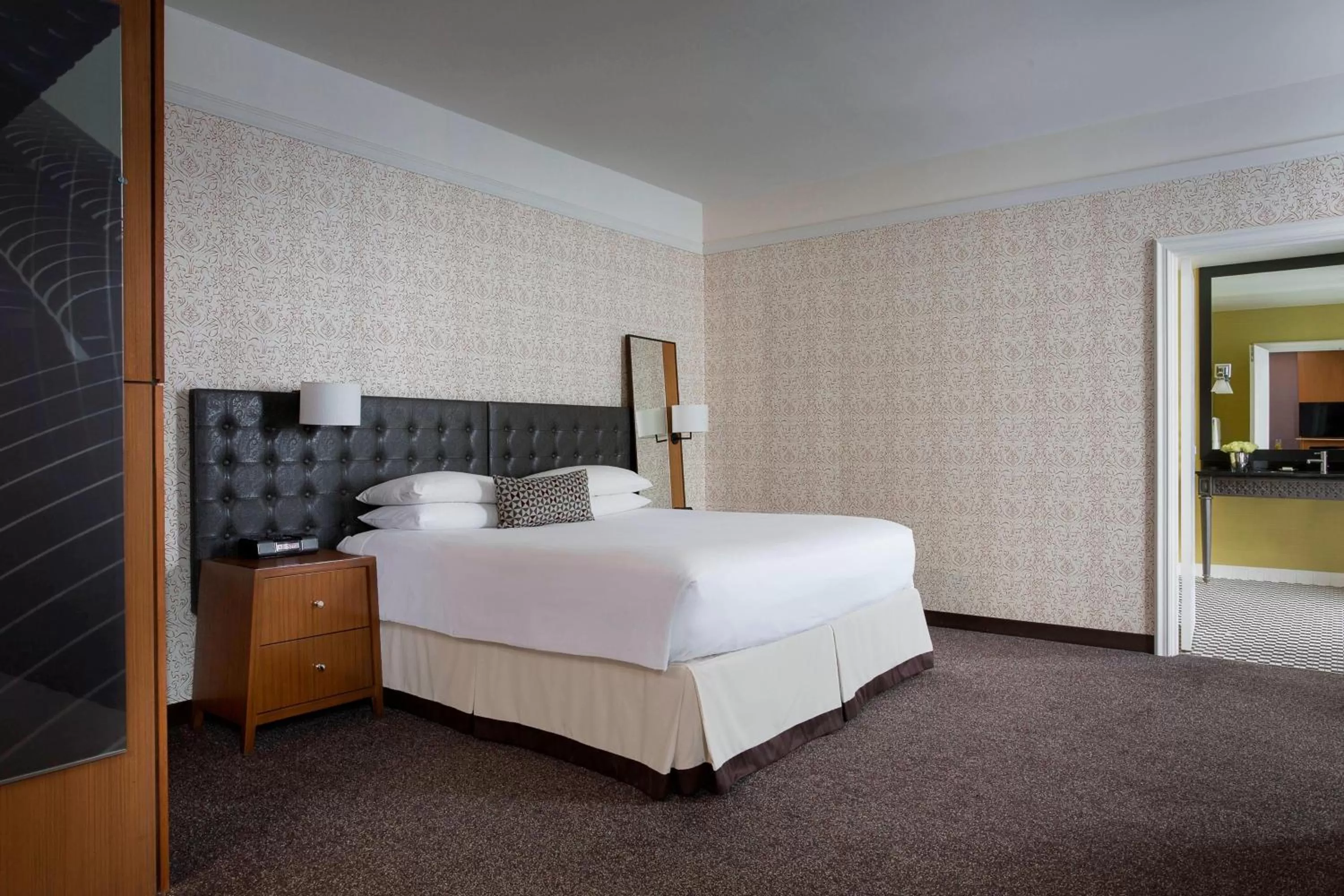 Bedroom, Bed in Hotel Chicago Downtown, Autograph Collection