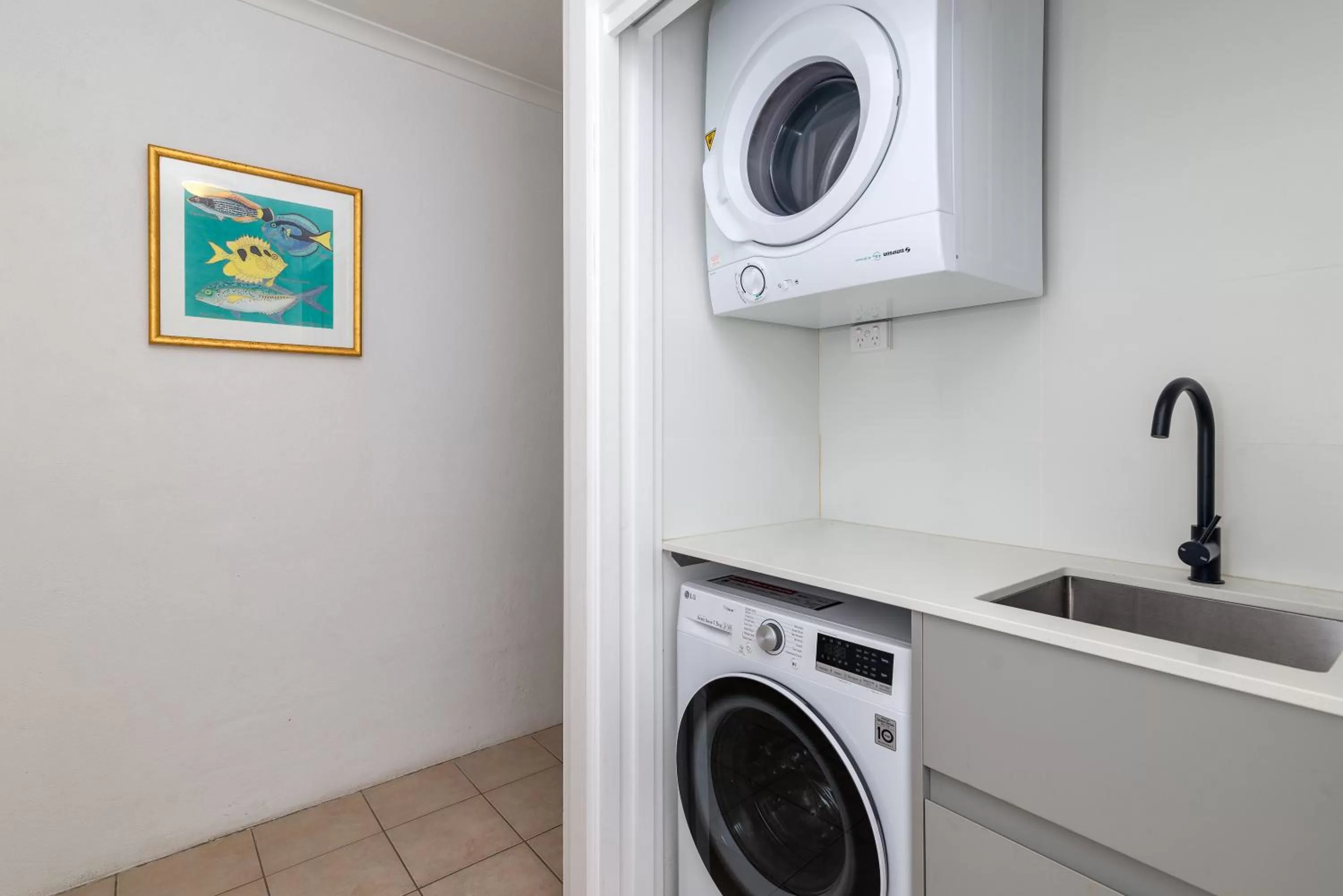 laundry in Driftwood Mantaray - Official Onsite Reception and Check In