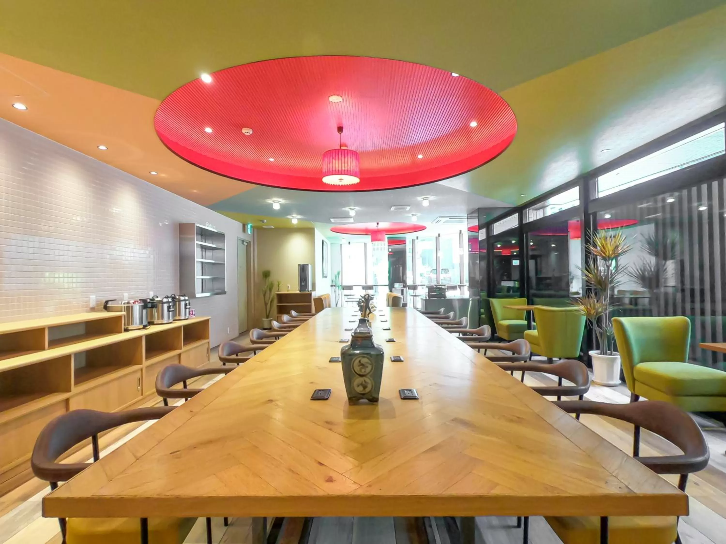 Restaurant/places to eat in Hotel S-Presso Central