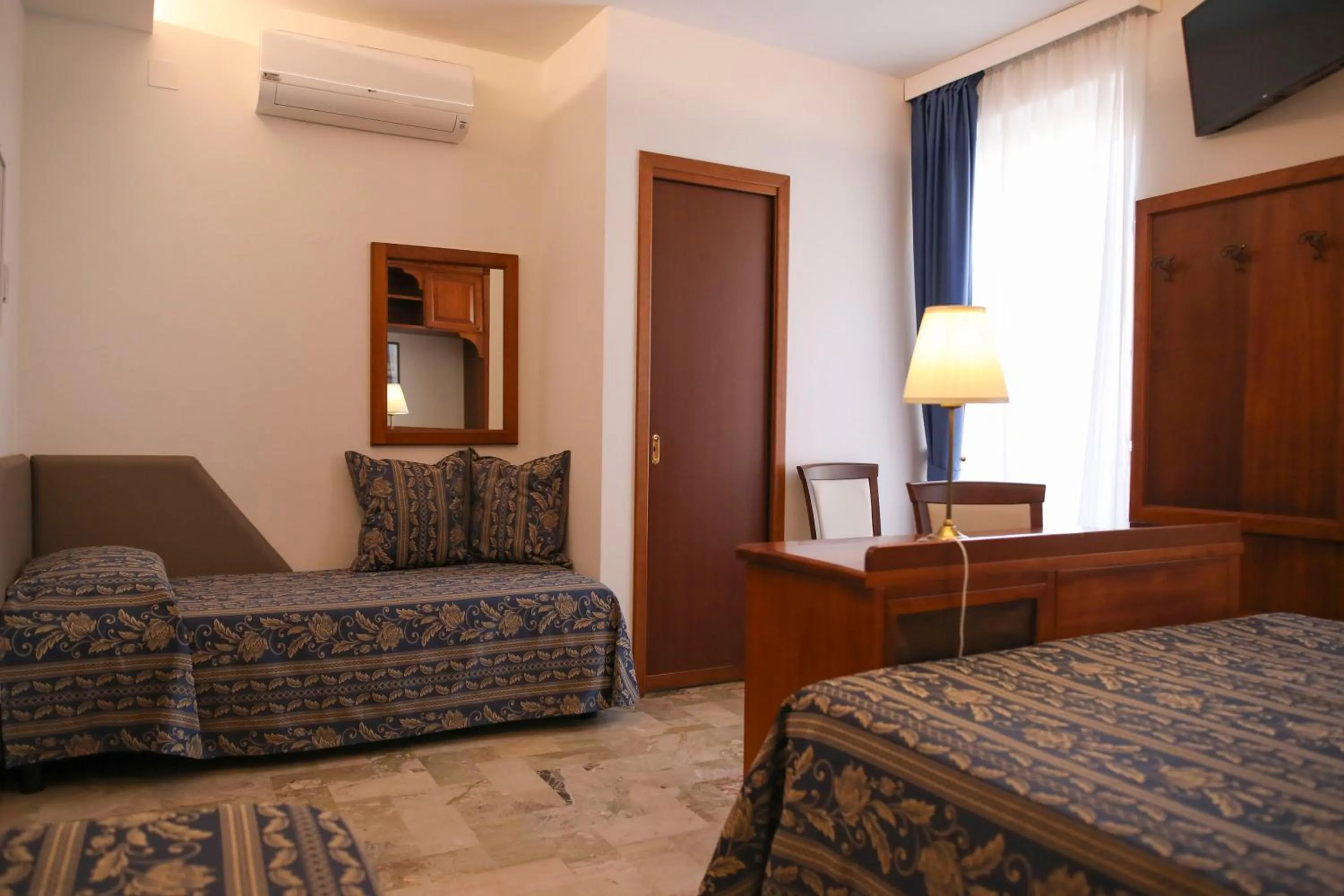 Photo of the whole room, Bed in Hotel La Giara