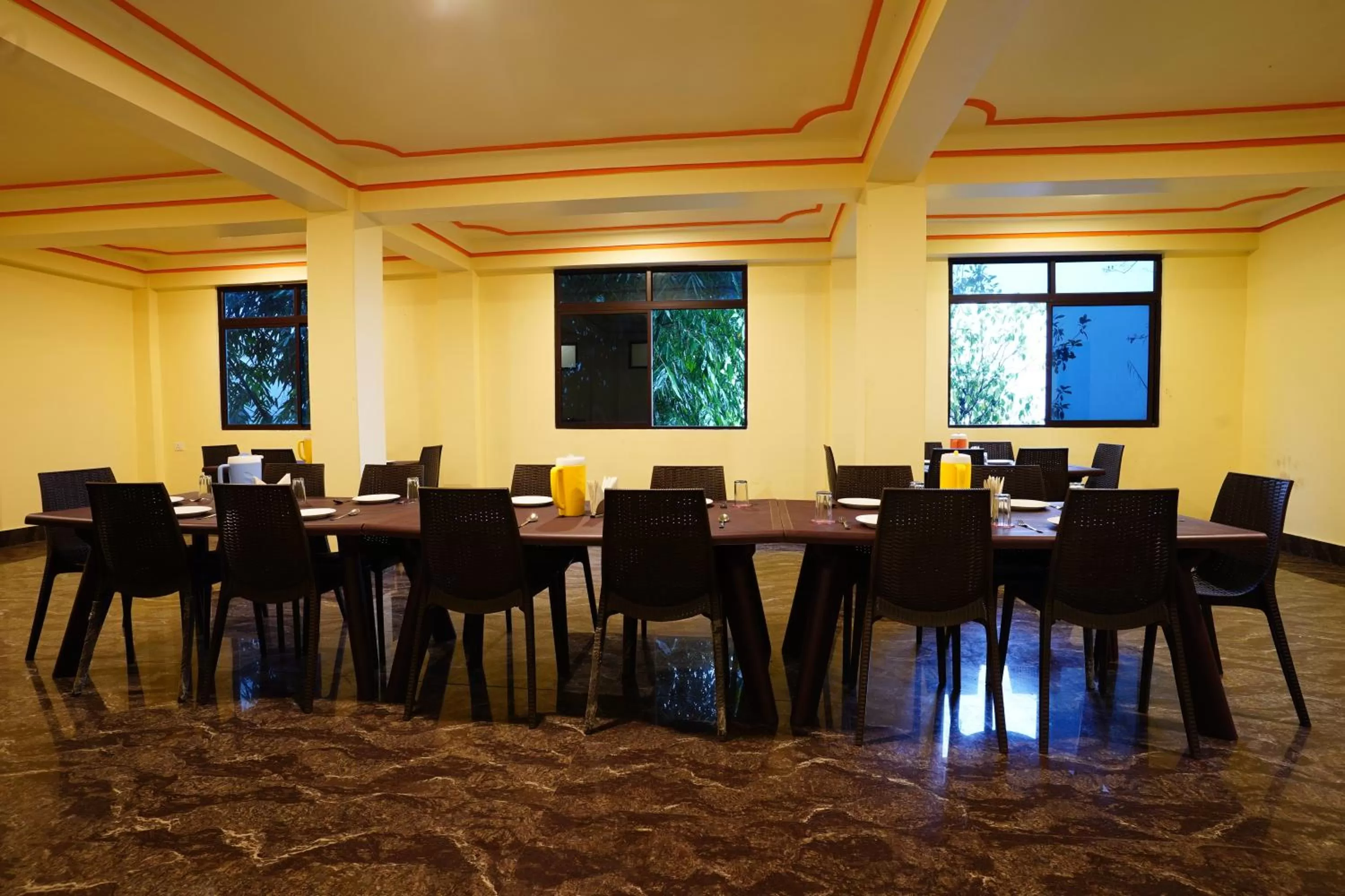 Restaurant/places to eat in Hotel White Lotus Gangtok