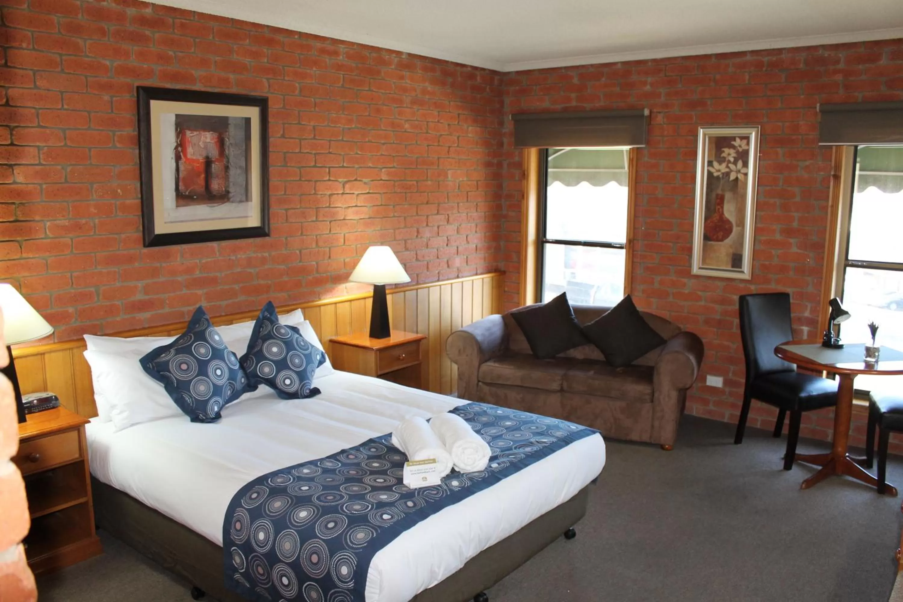 Bedroom, Bed in Bakery Hill Motel