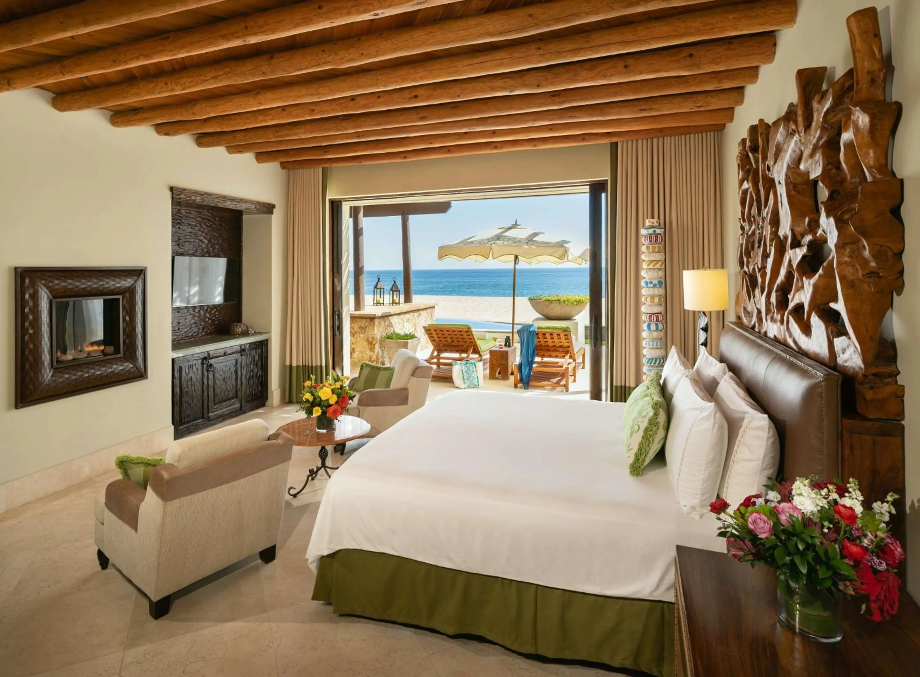 Bedroom, Bed in Waldorf Astoria Los Cabos Pedregal