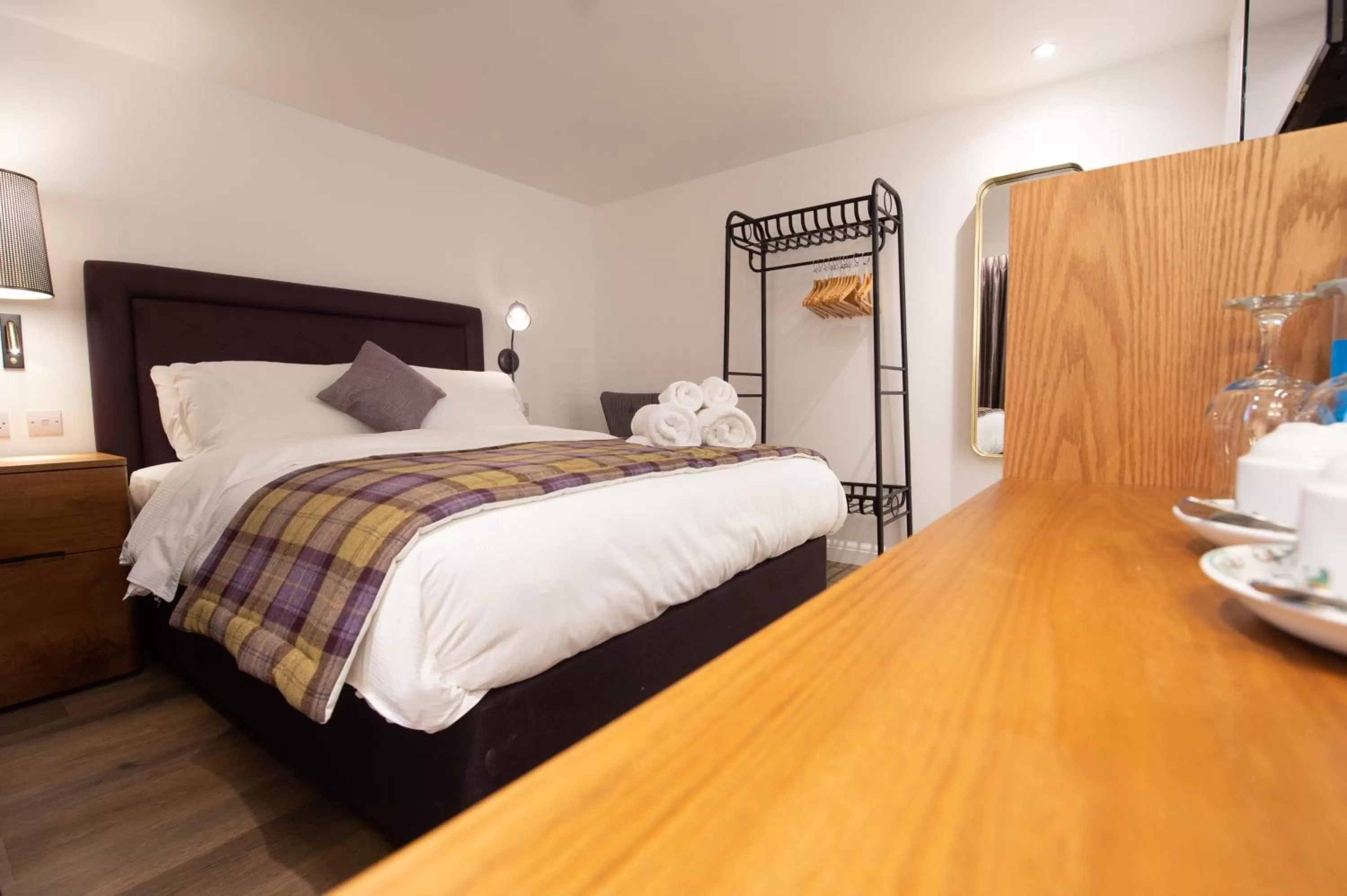 Photo of the whole room, Bed in The Withies Inn