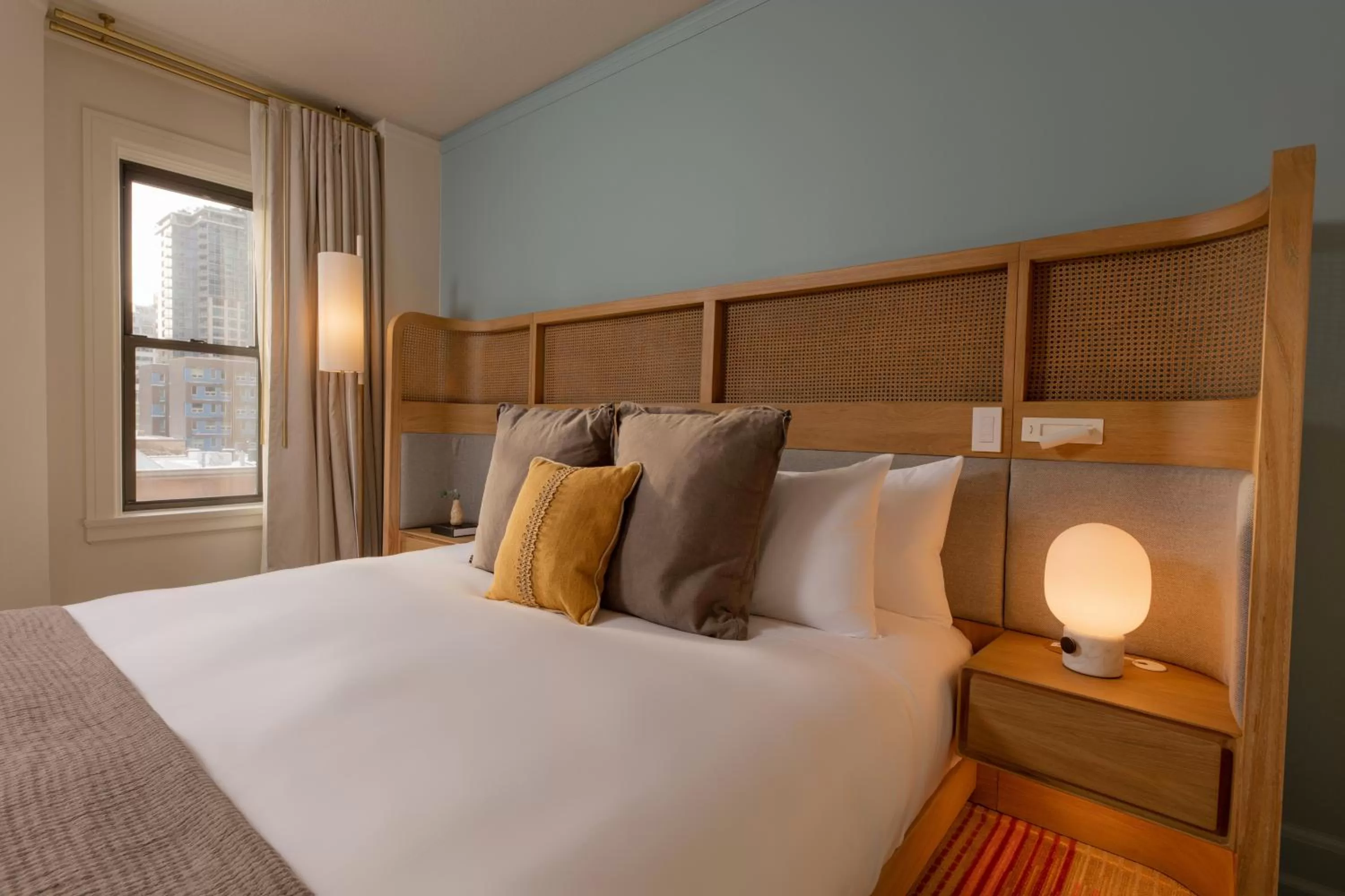 Bed in Ändra Hotel Seattle - MGallery Collection