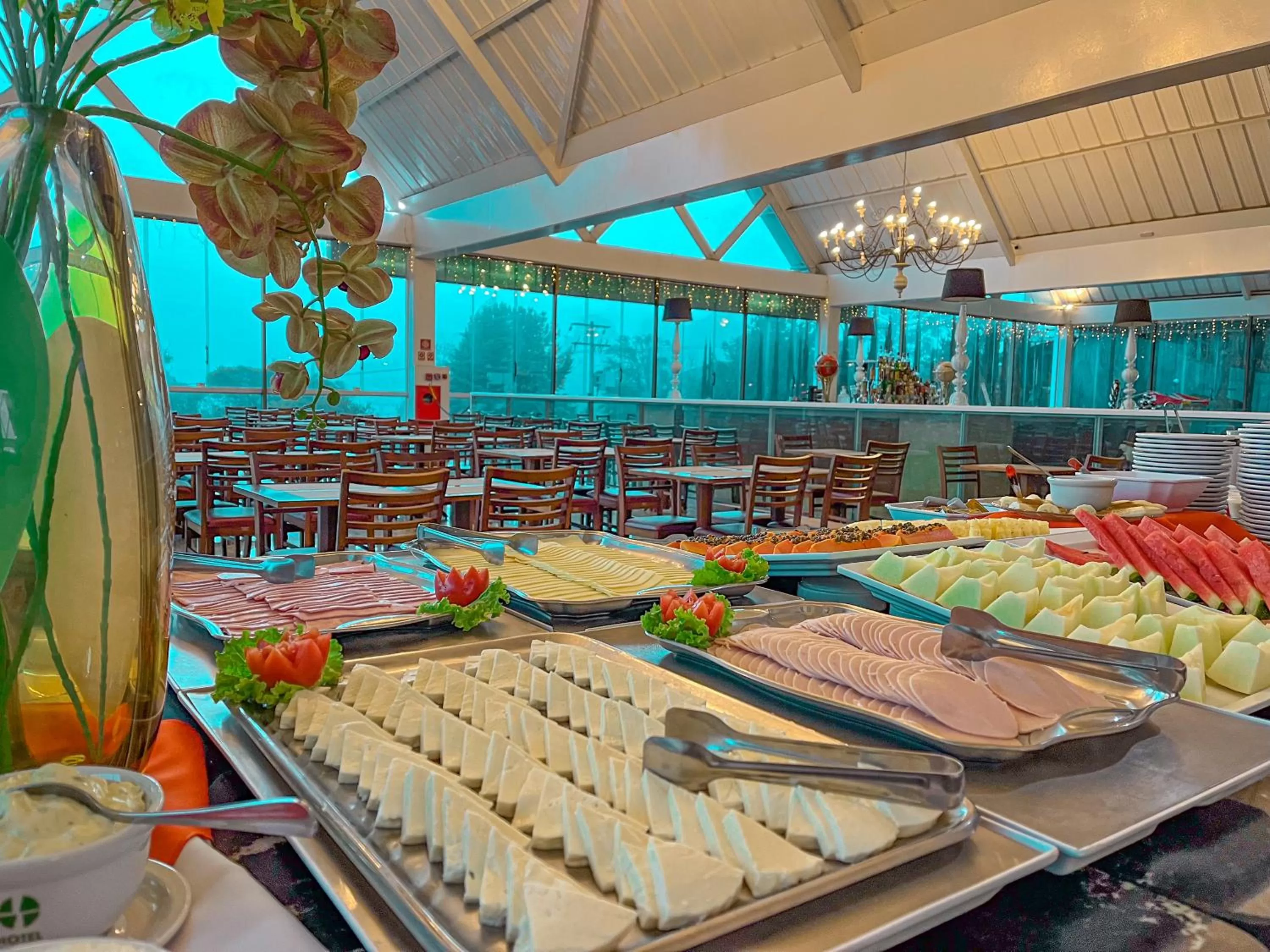 Restaurant/places to eat in Hotel Dan Inn Campos do Jordão