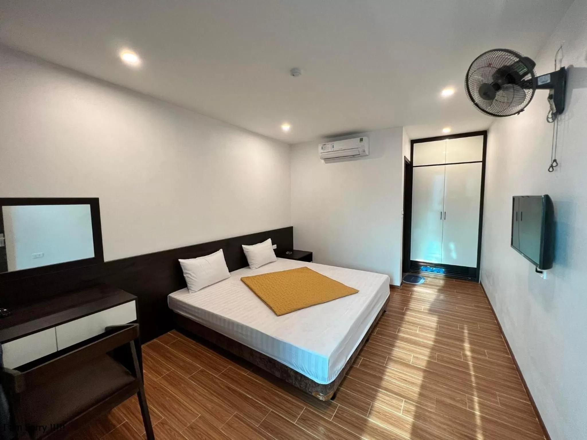 Bed in Phú Quý Hotel