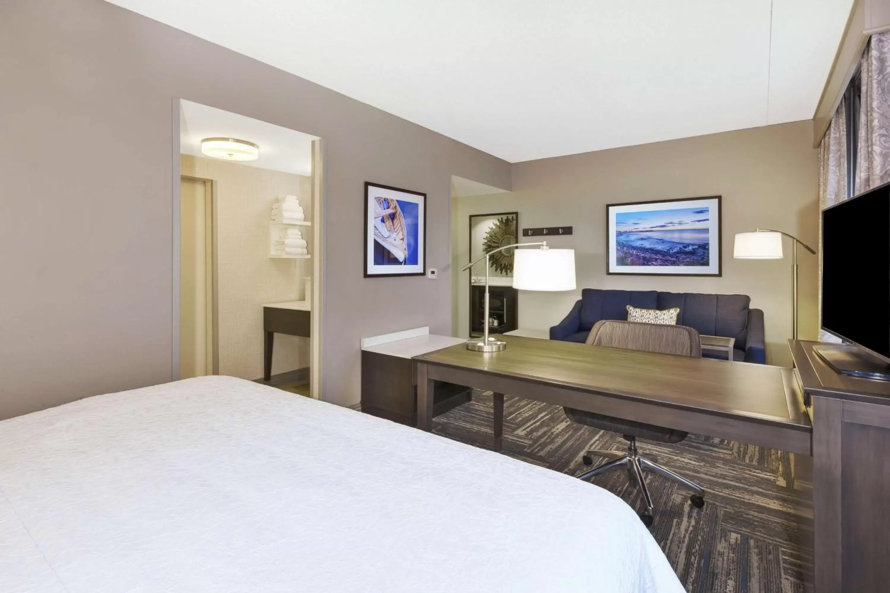 King Studio Suite with Sofa Bed - Non-Smoking in Hampton Inn & Suites Wells-Ogunquit King Studio Suite with Sofa Bed - Non-Smoking in Hampton Inn & Suites Wells-Ogunquit