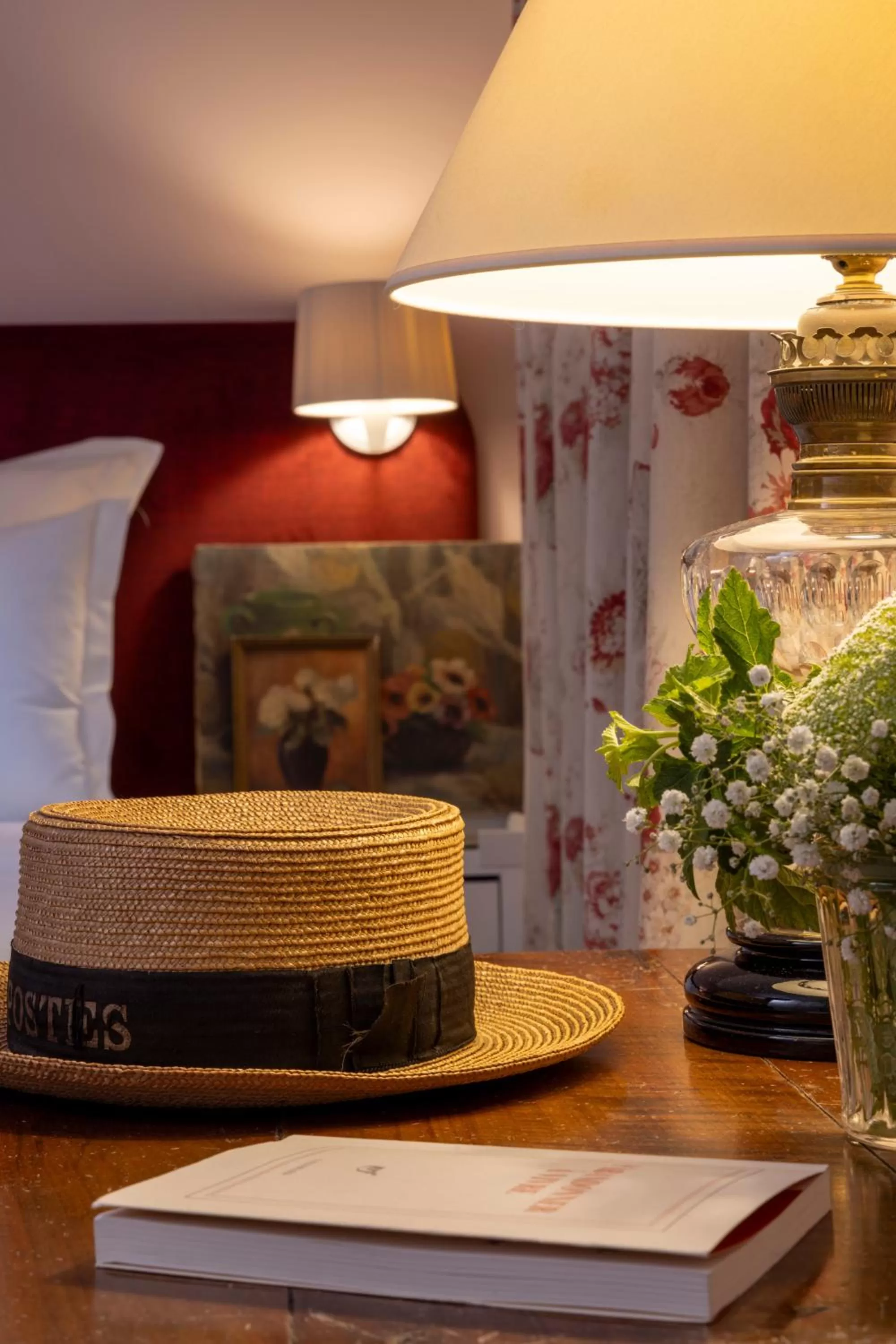 Bed in Hôtel Le Saint Gregoire