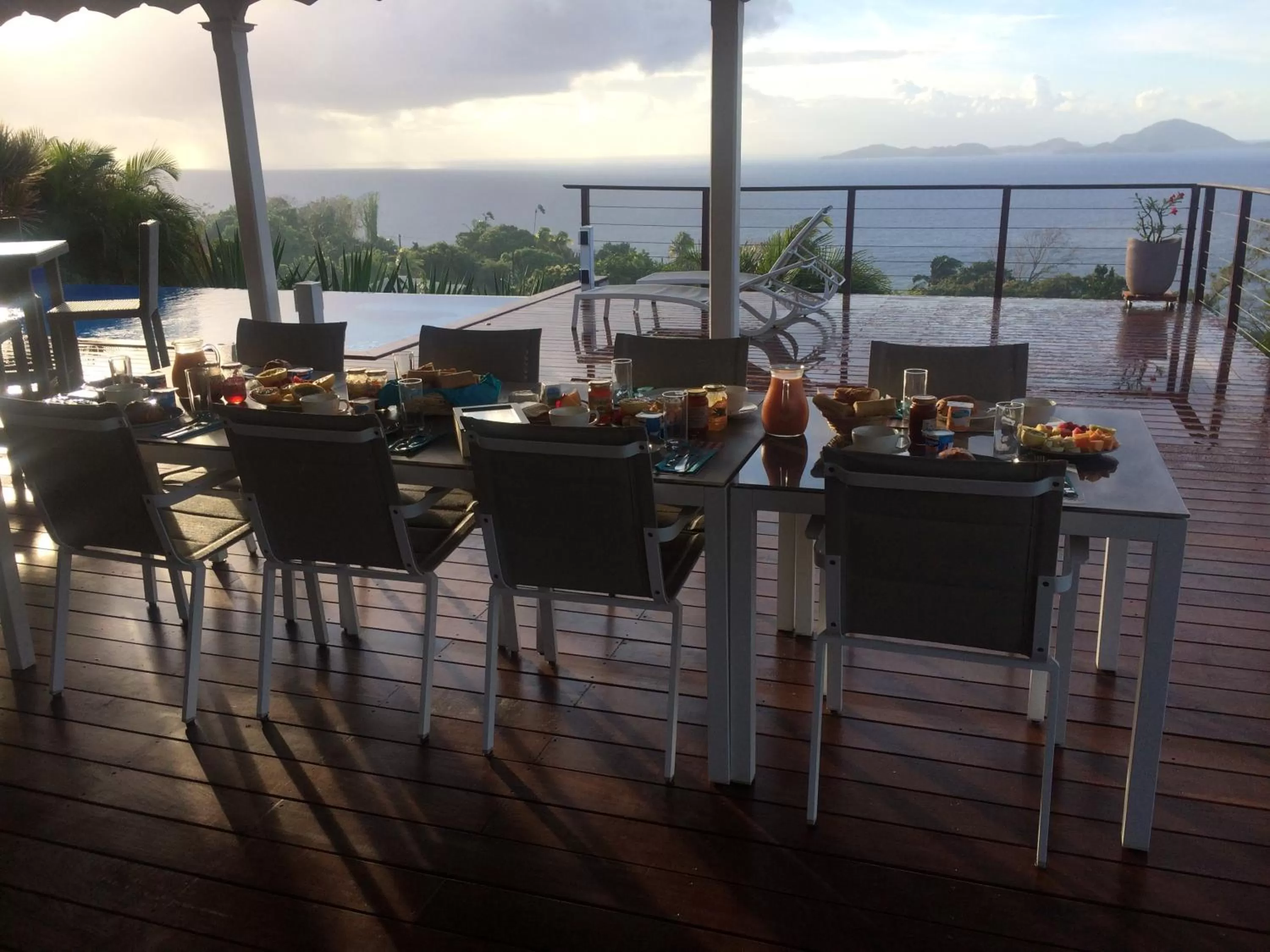 Area and facilities, Restaurant/Places to Eat in Villa Cajou (Chambre d'hôtes chez l'habitant)