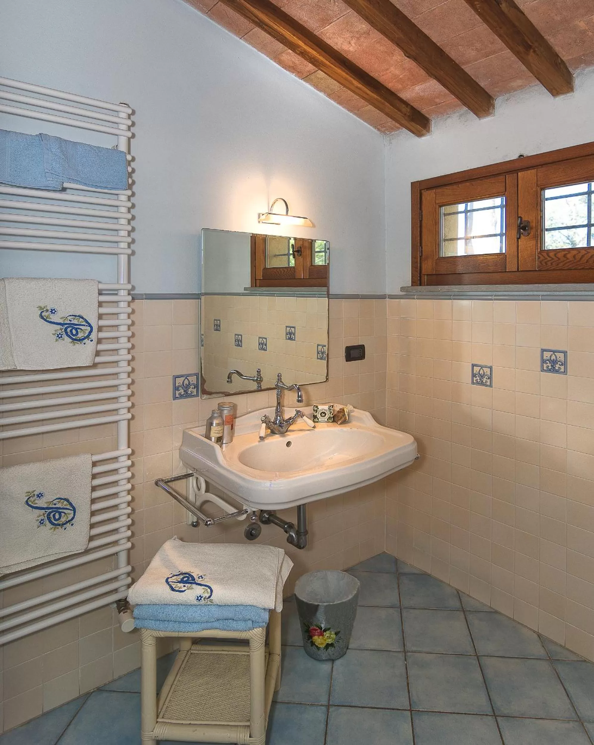 Bathroom in Pisa Holidays