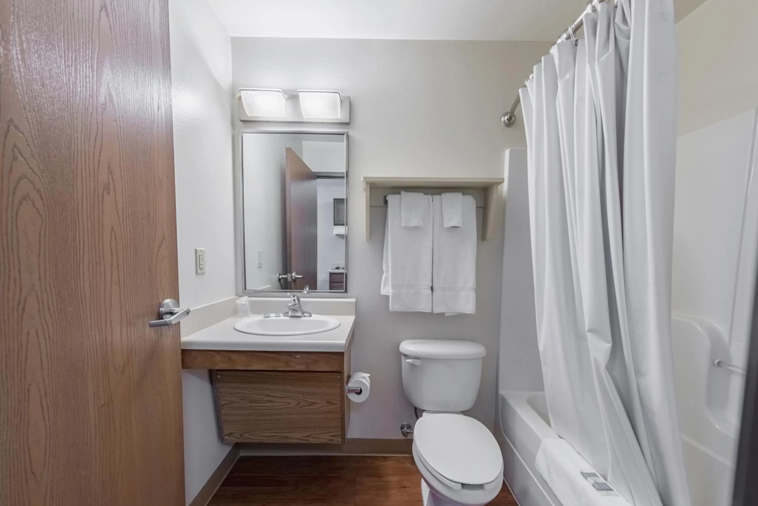 Studio One Double Room Non-Smoking in HomeTowne Studios by Red Roof Columbus