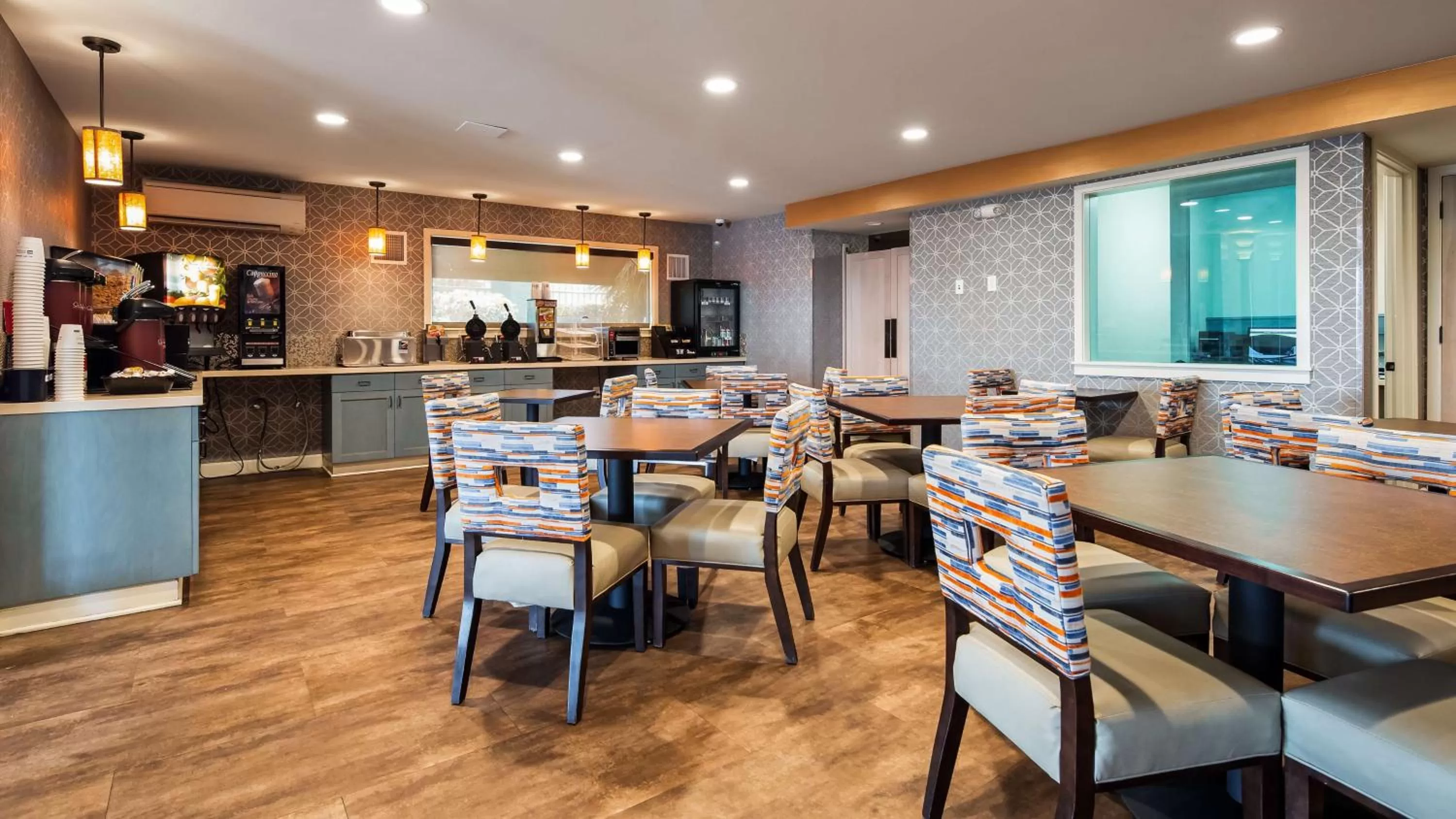 Restaurant/places to eat in Best Western Sandman Hotel