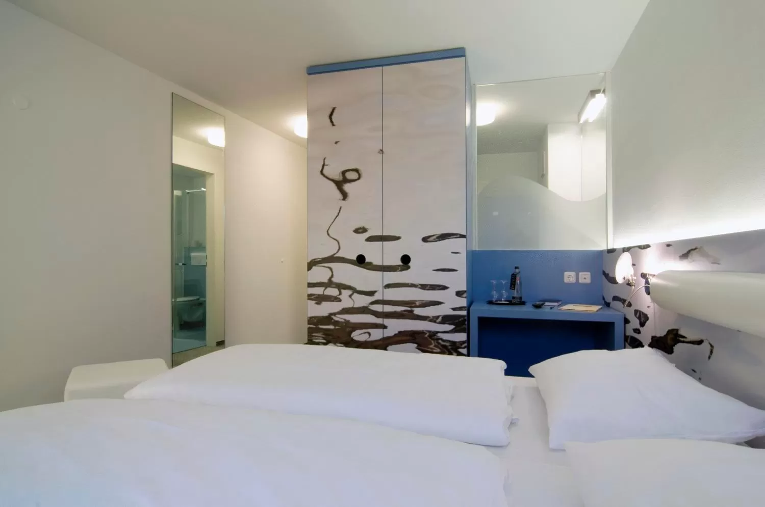 Photo of the whole room, Bed in Hotel New Orleans