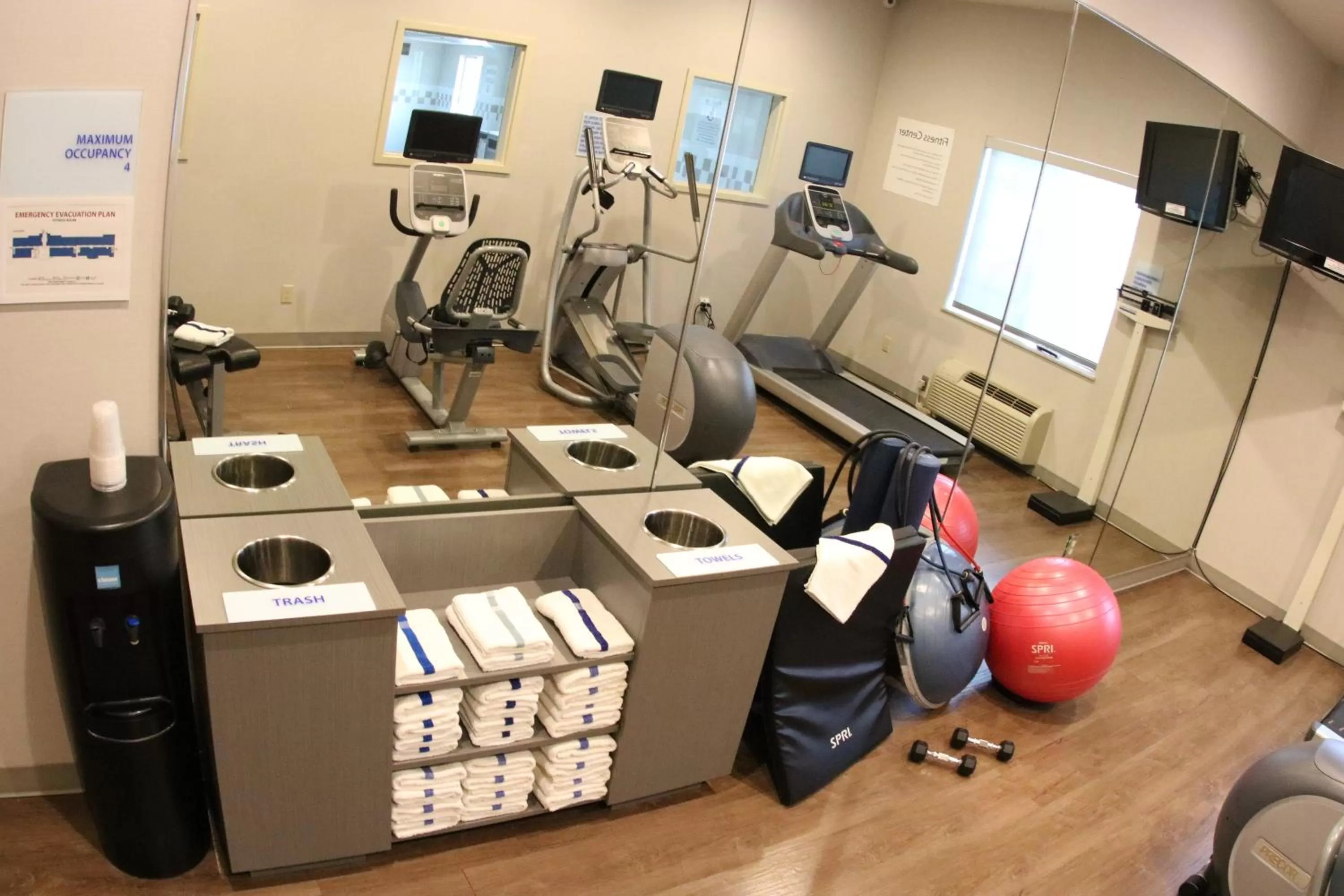 Fitness centre/facilities in Holiday Inn Express & Suites Cheney by IHG