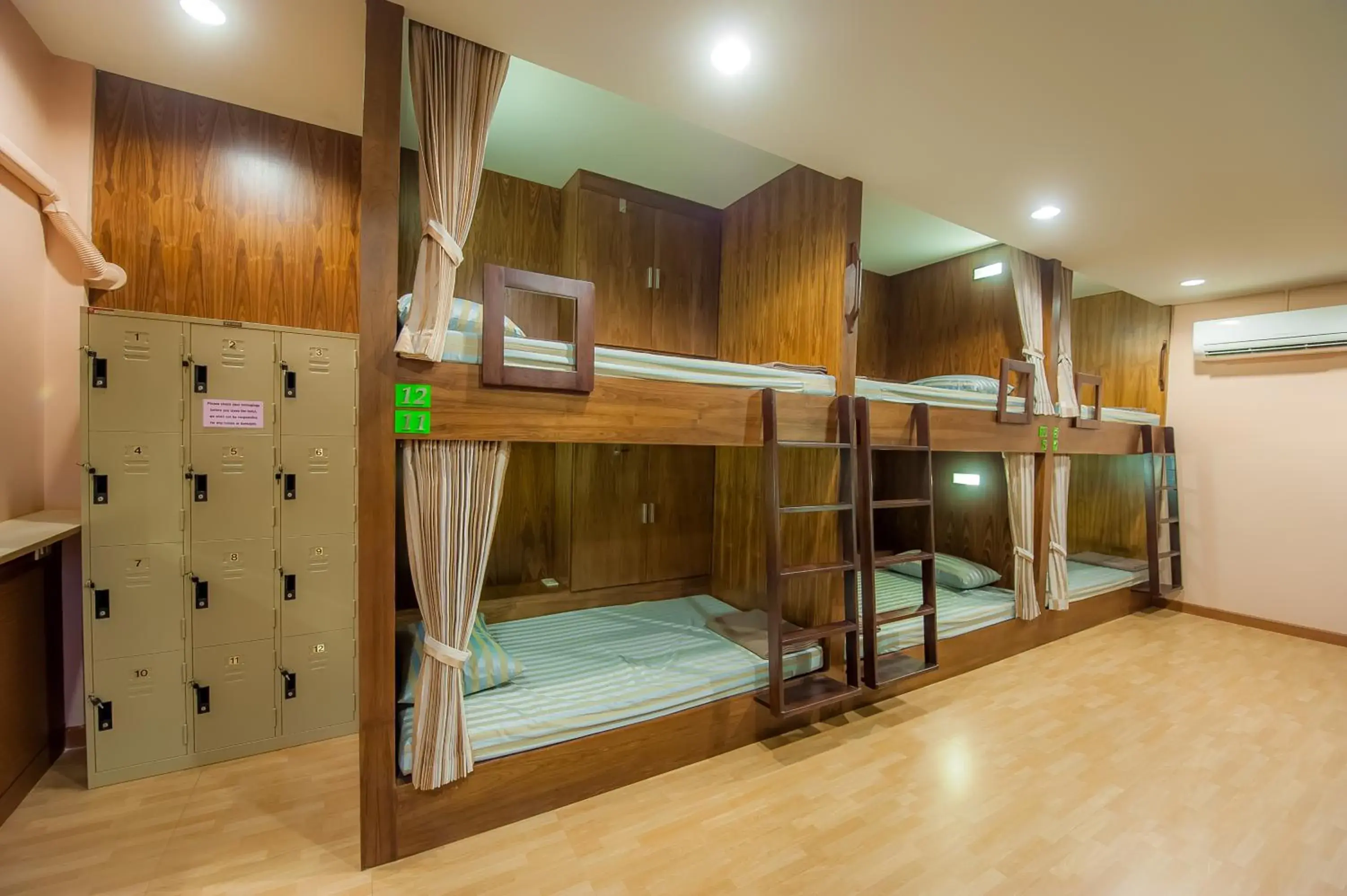 Bunk Bed in Mixed Dormitory Room in Full House Bunk Bed in Mixed Dormitory Room in Full House