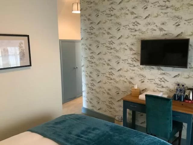 TV/Entertainment Center in The Swan and Talbot