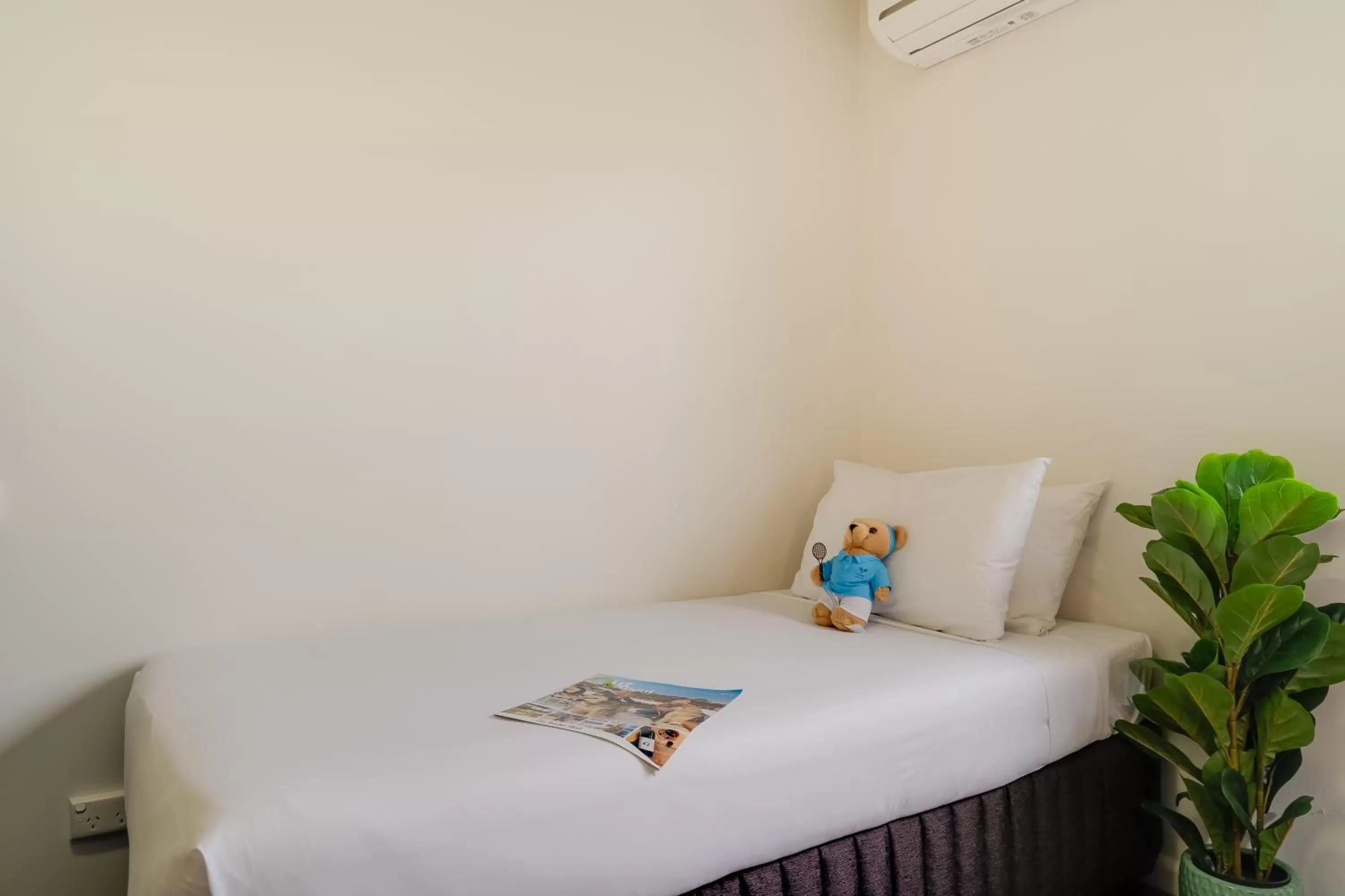 Bed in Mercure Albury