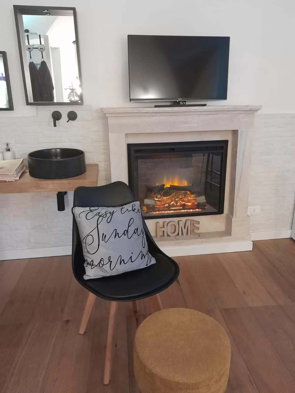 TV/Entertainment Center in CHARME