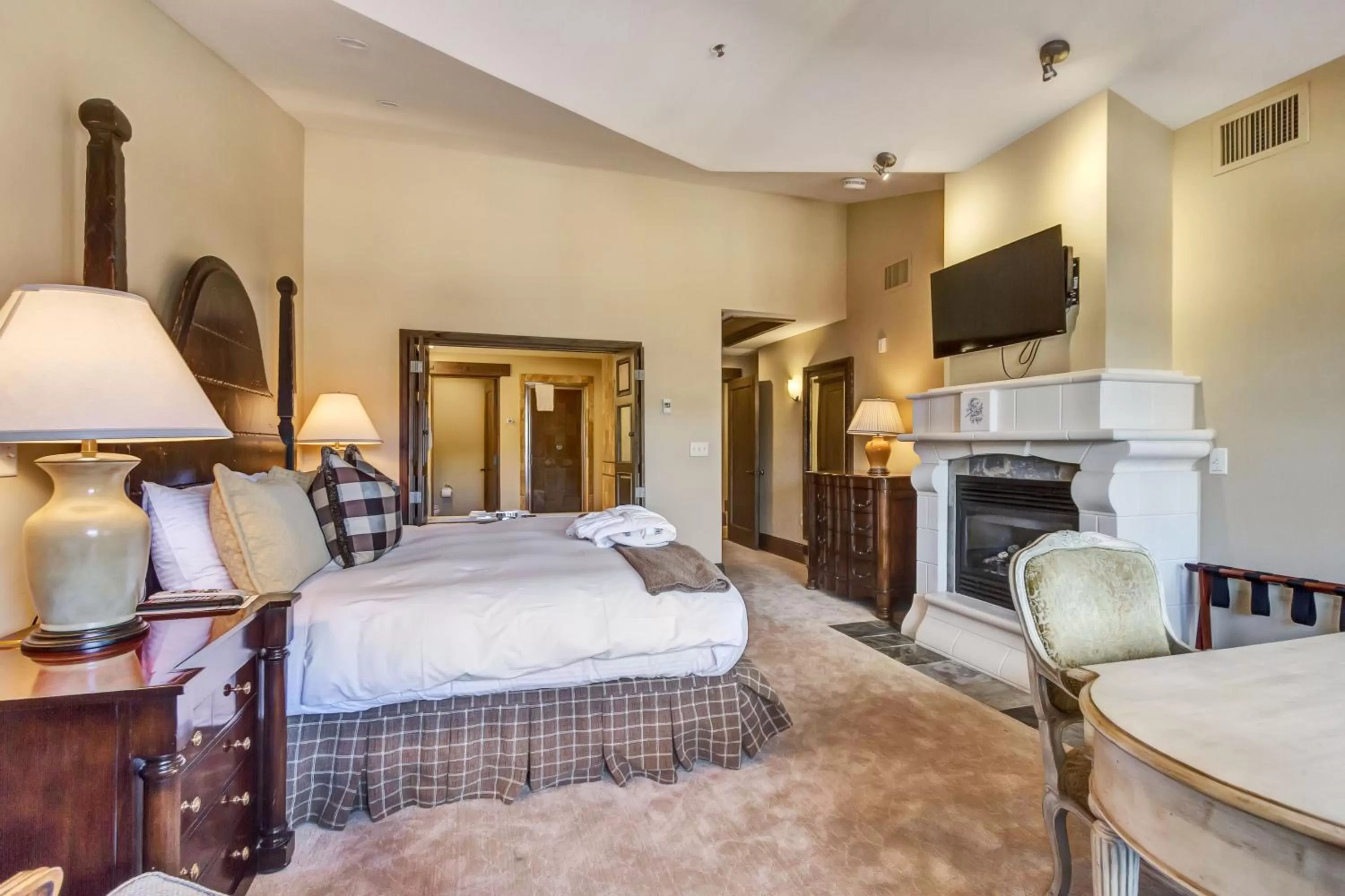 Bed in The Chateaux Deer Valley