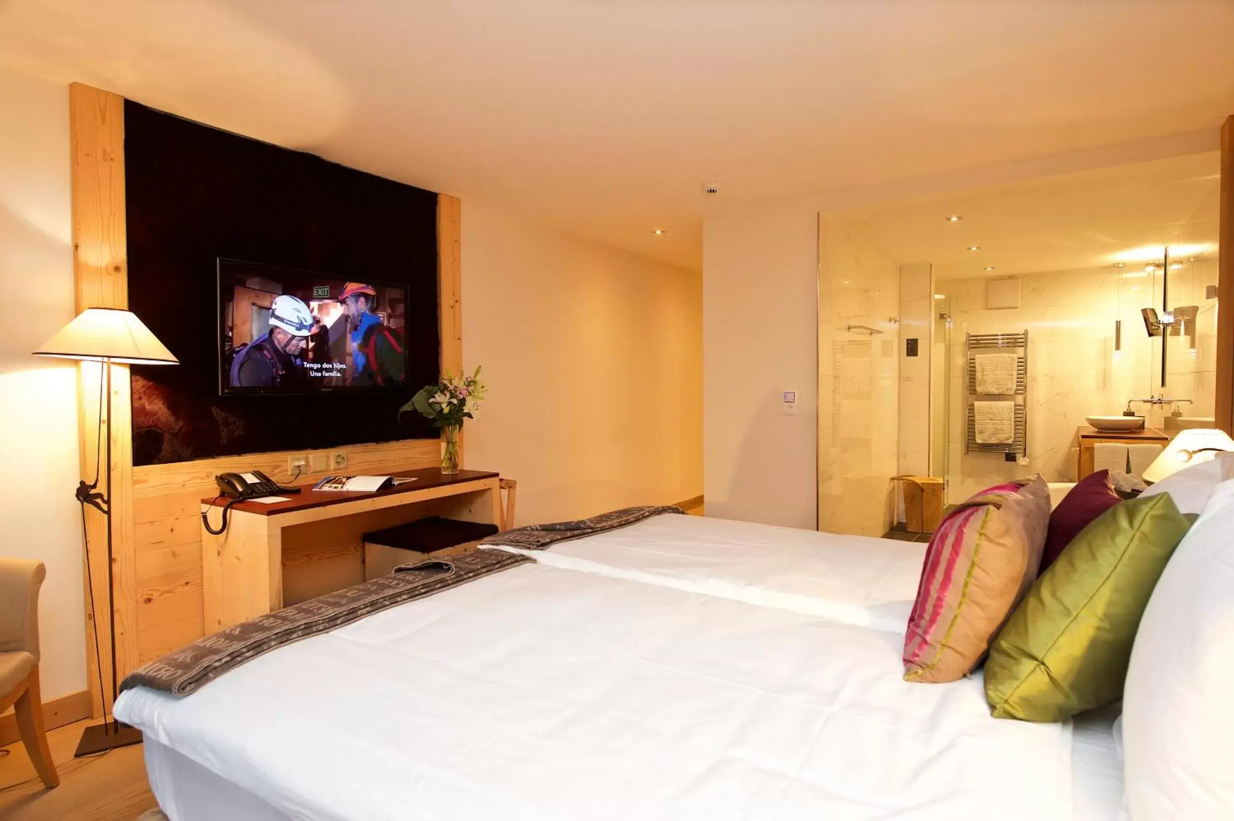 Chalet Double Room with Matterhorn View in Matterhorn Lodge Boutique Hotel & Apartments Chalet Double Room with Matterhorn View in Matterhorn Lodge Boutique Hotel & Apartments