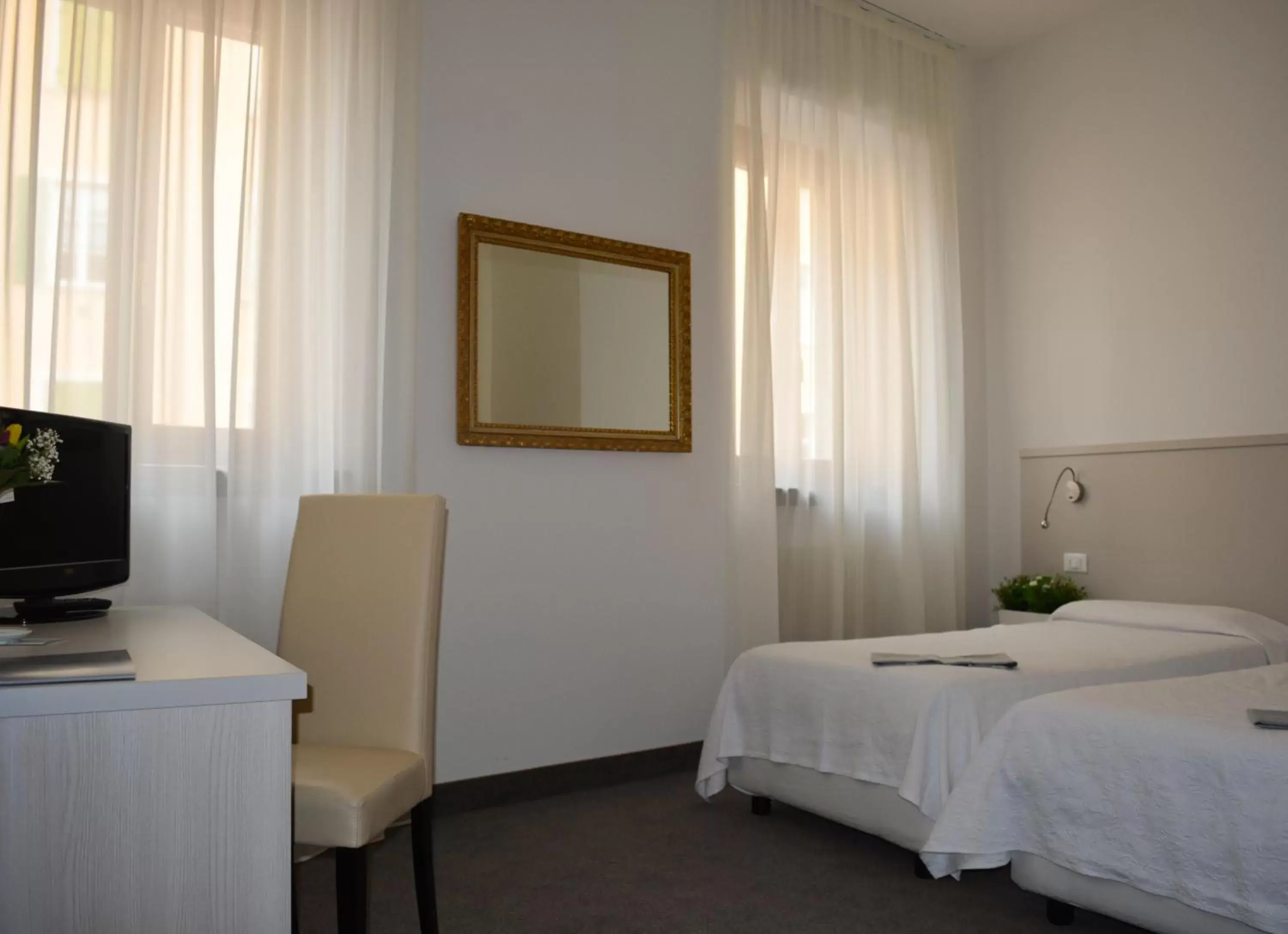 Double Room - single occupancy in Albergo Accademia Double Room - single occupancy in Albergo Accademia