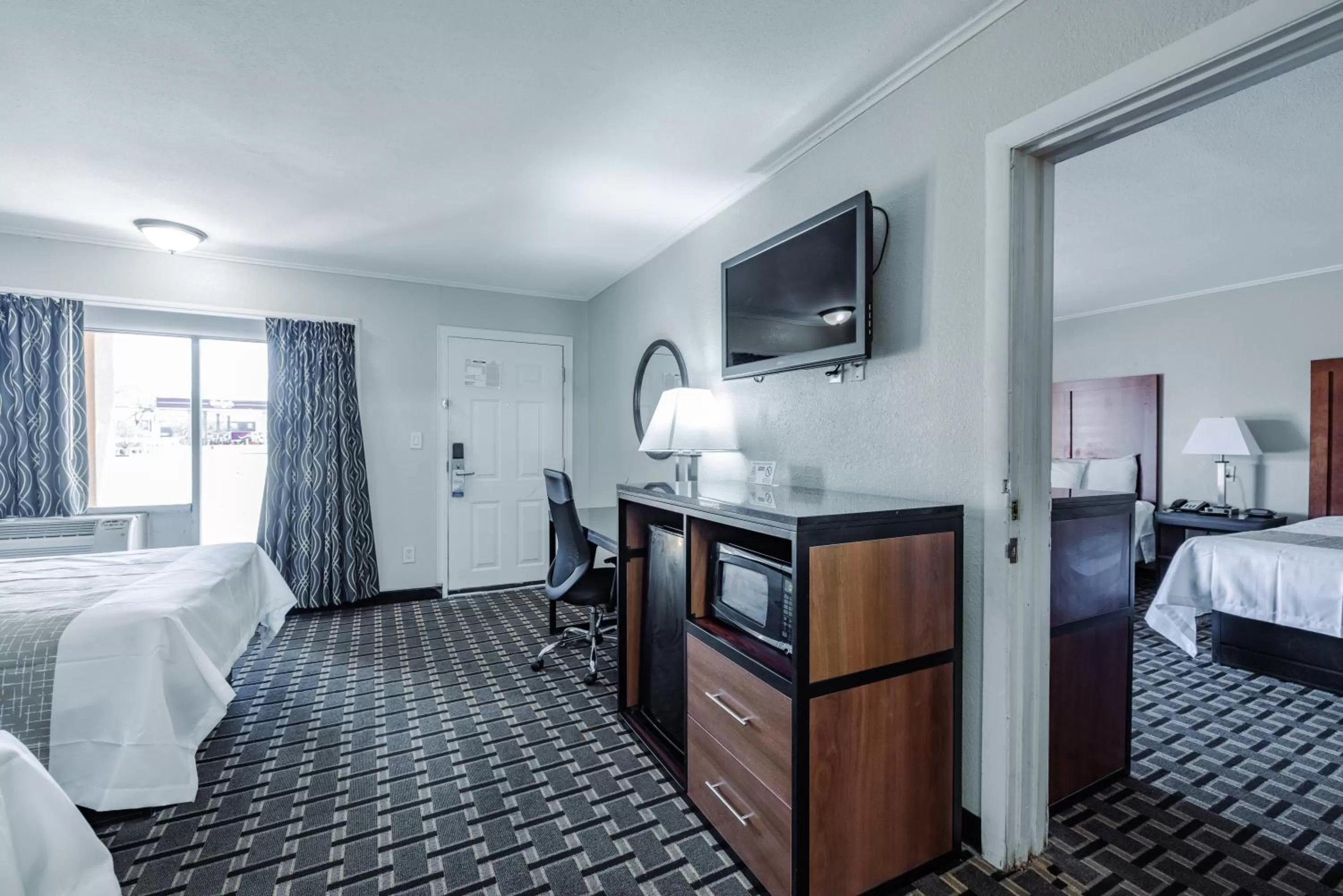 TV and multimedia, Bed in Travelodge by Wyndham Jackson I-40 Exit 82