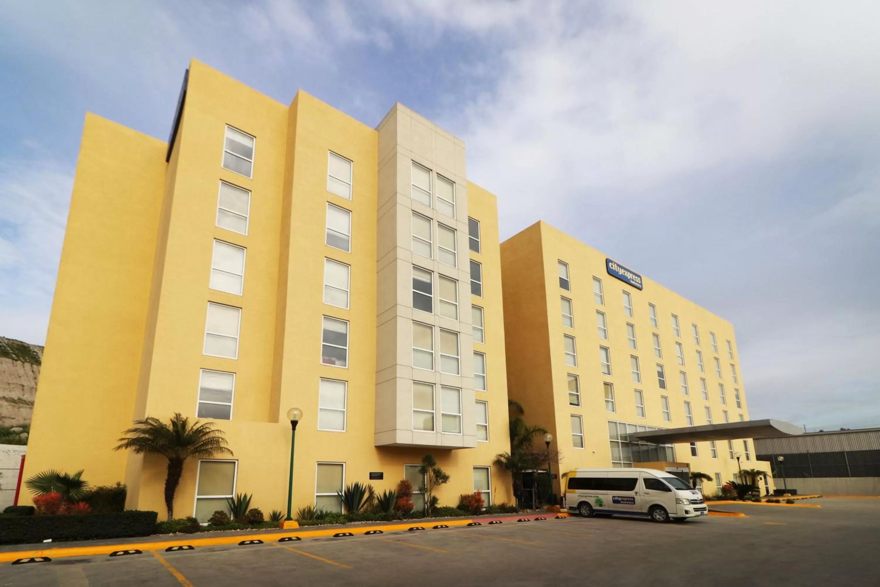 Property building in City Express by Marriott Tijuana Insurgentes