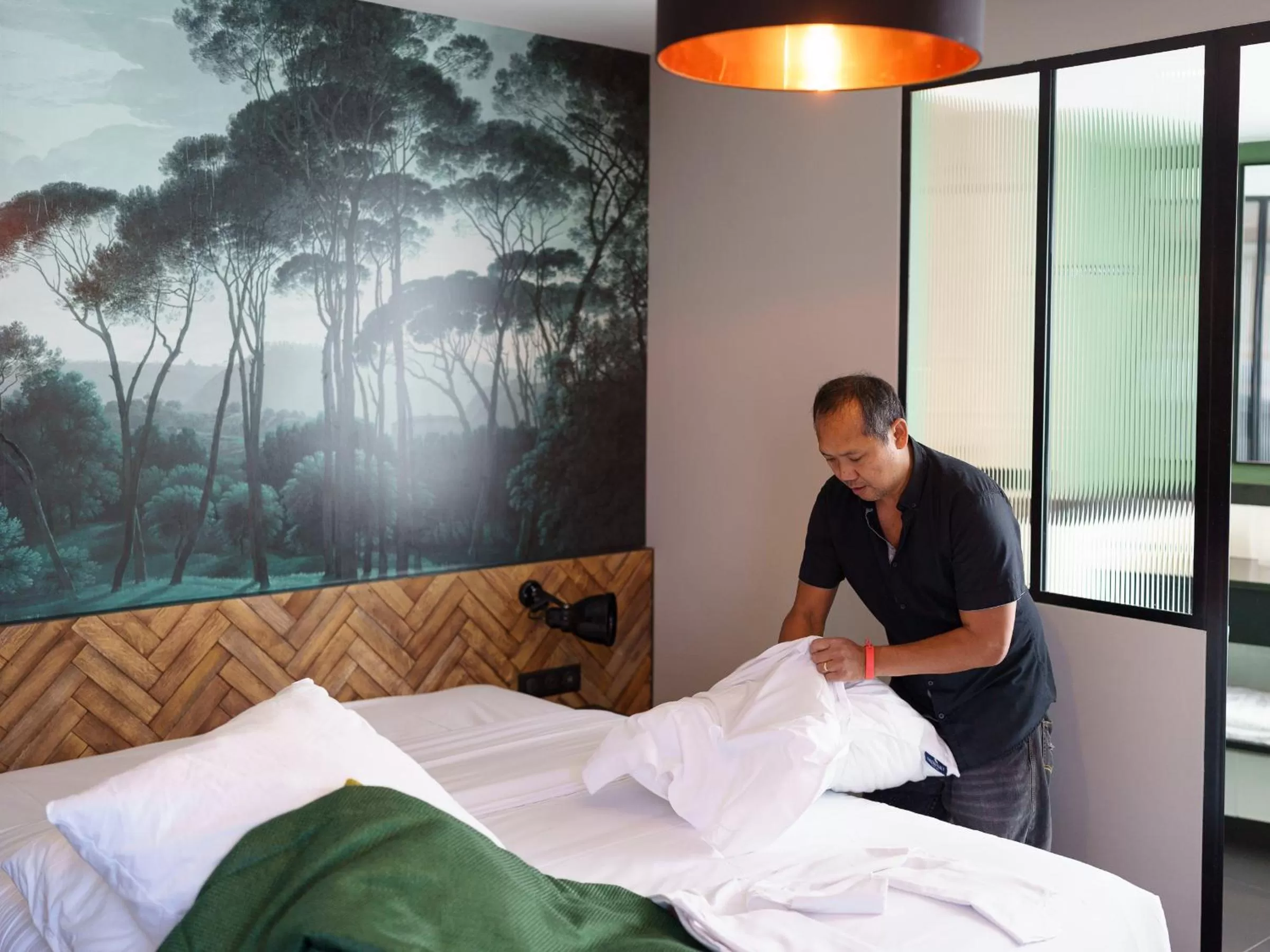 Staff, Bed in Hotel Bridget