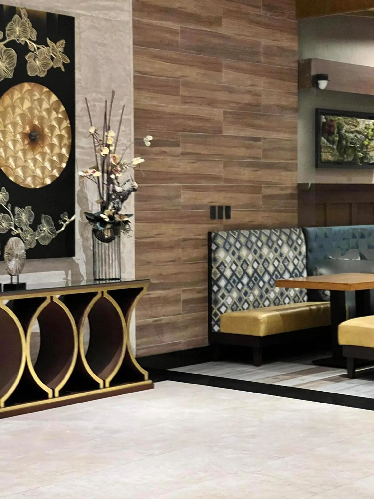 Restaurant/places to eat in Best Western Plus Metro Clark