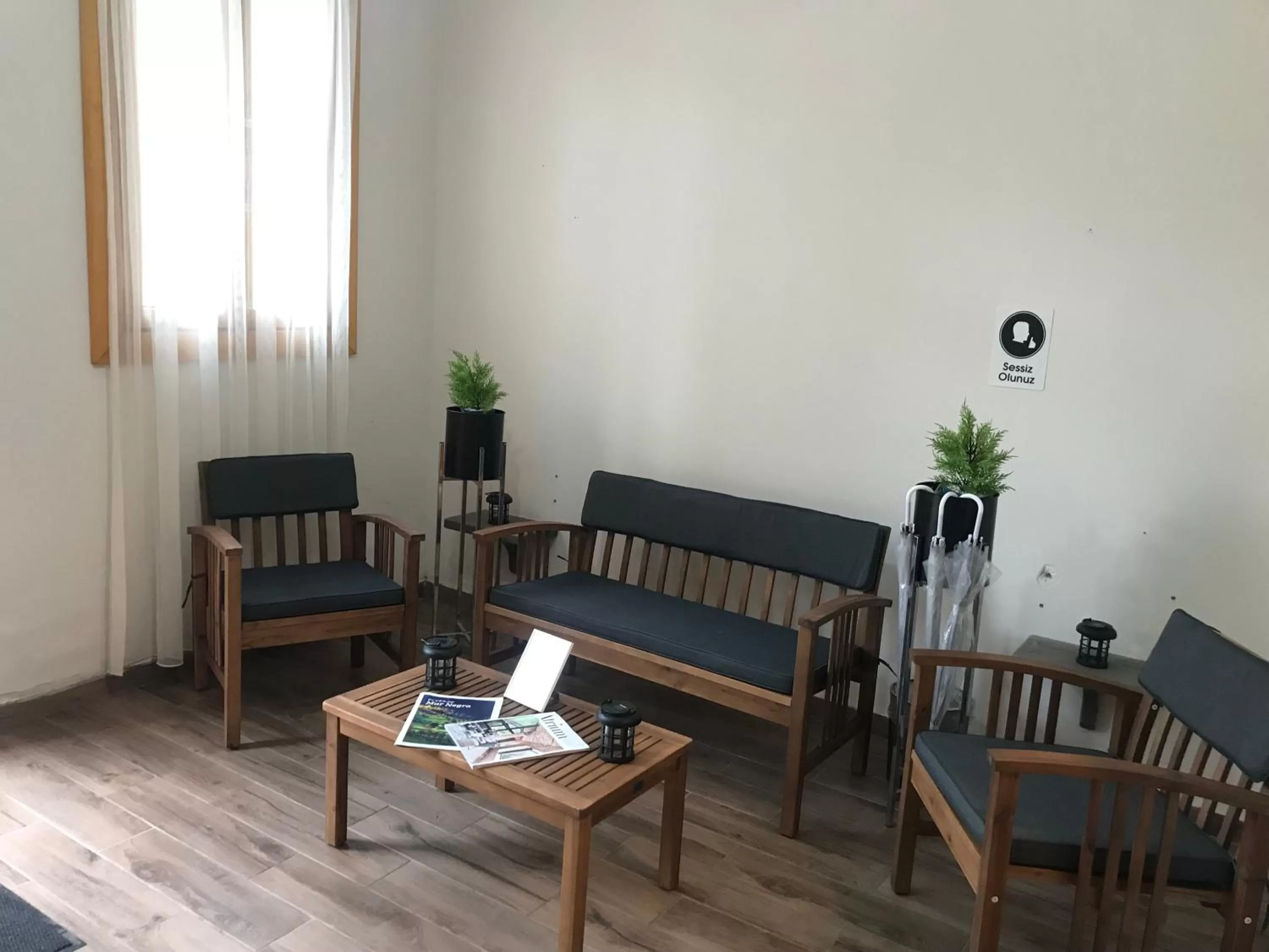 Lobby or reception in Green Mansion